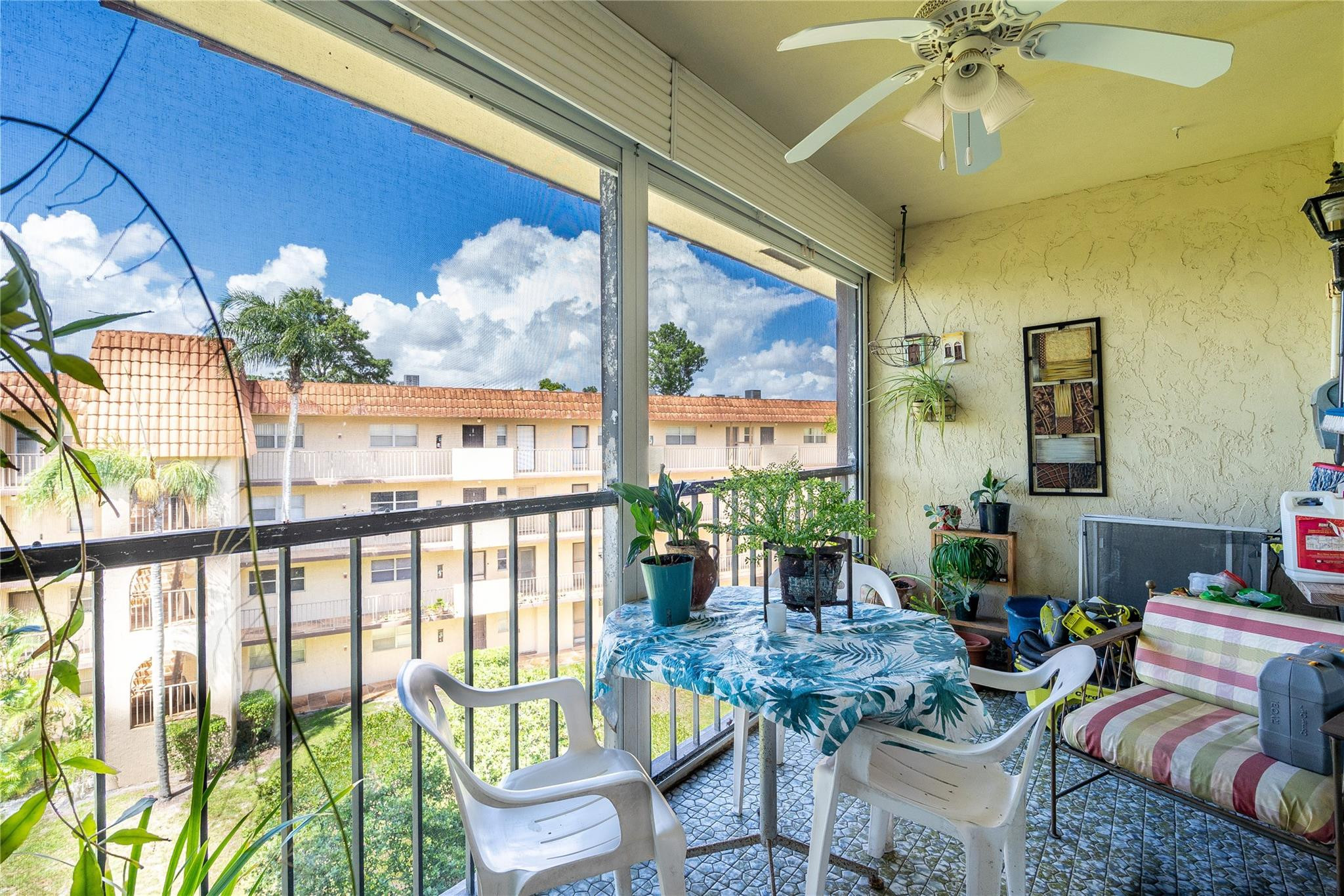 INVERRARY COUNTRY CLUB - Residential