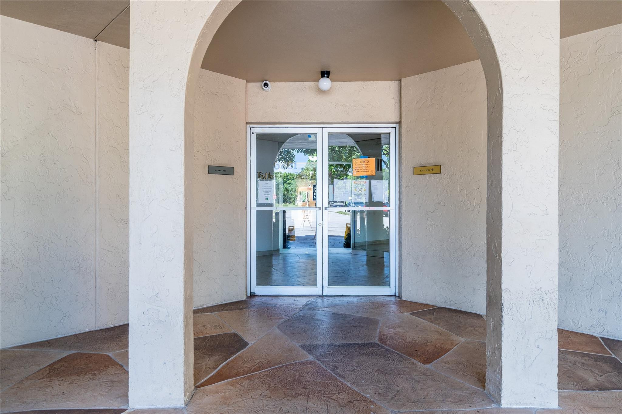 INVERRARY COUNTRY CLUB - Residential