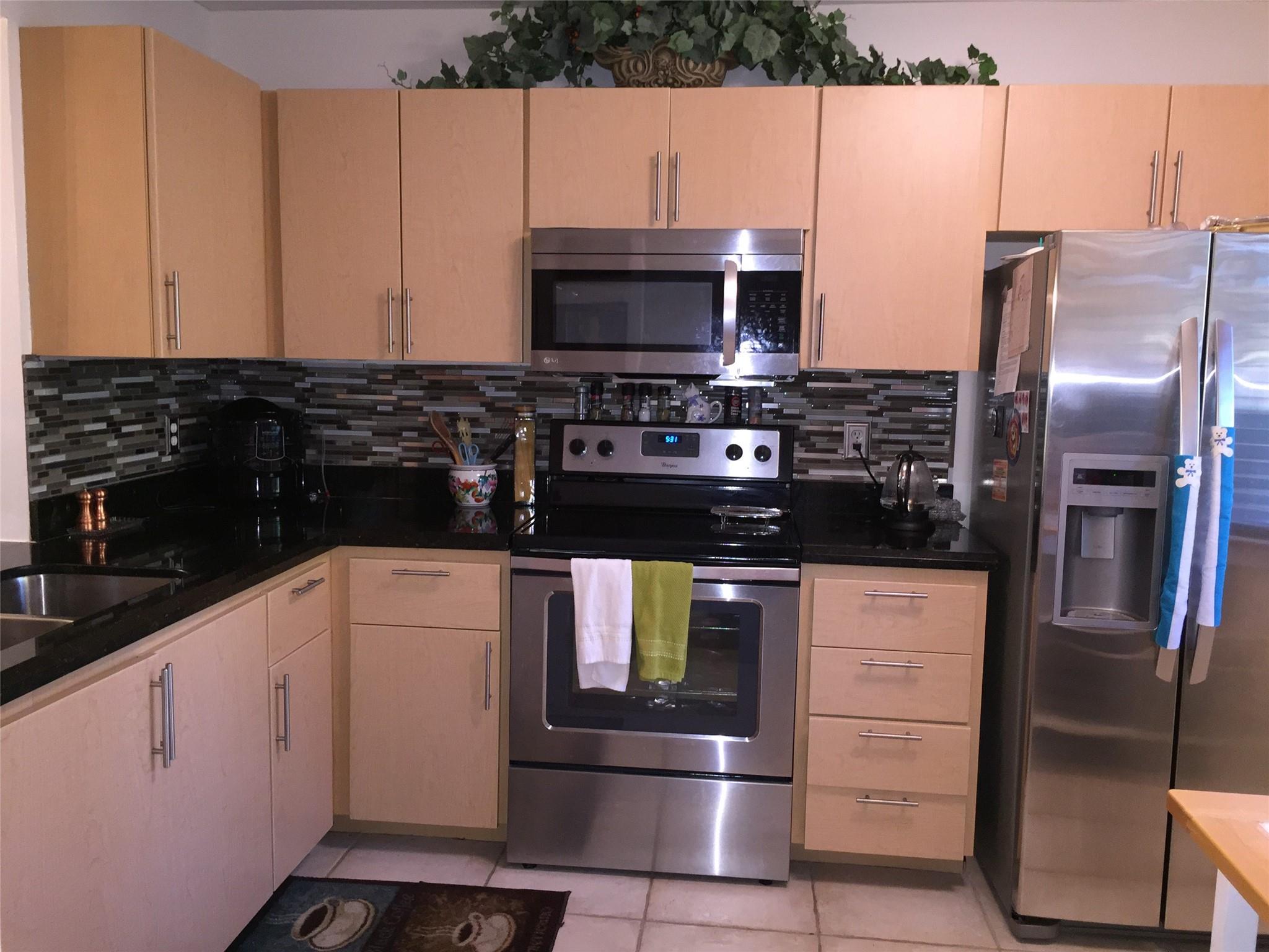 Drastic reduction, great location! Close to everything. Starbucks, supermarkets, highways. washer and dryer inside.