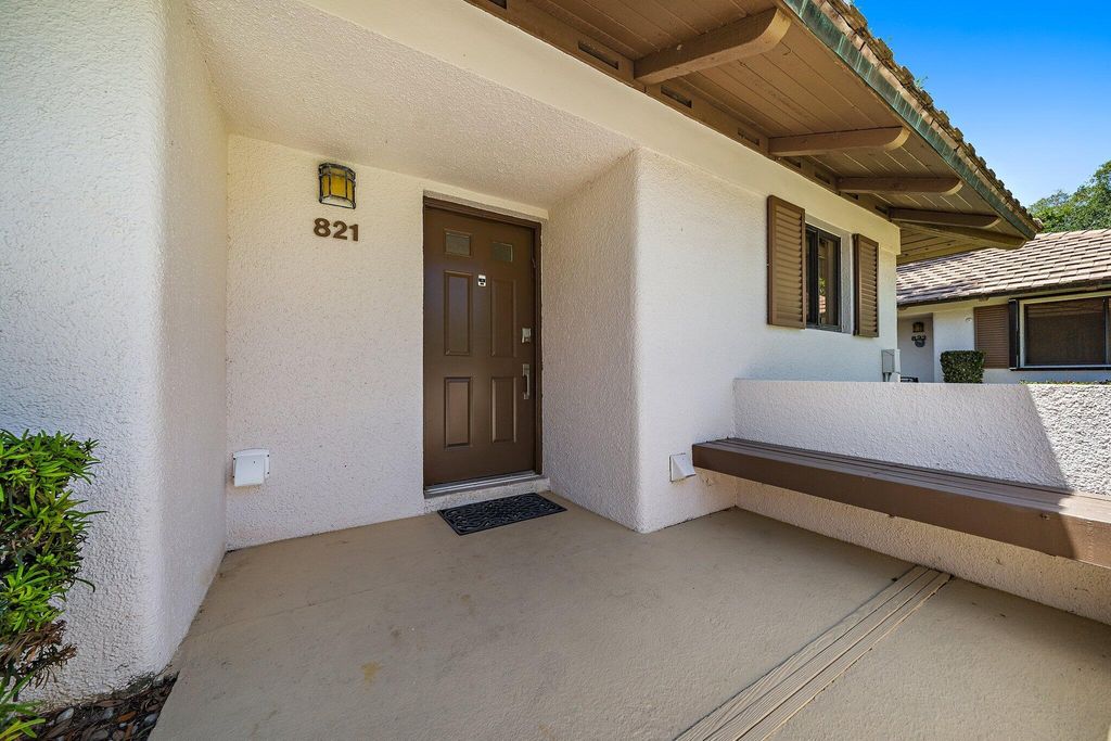 Photo of 821 Club Drive, Palm Beach Gardens, FL 33418 (MLS # R11159927)