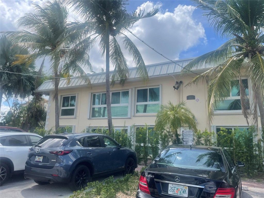 Photo of 861 SE 22nd Avenue #6, Pompano Beach, FL 33062 (MLS # F10523788)