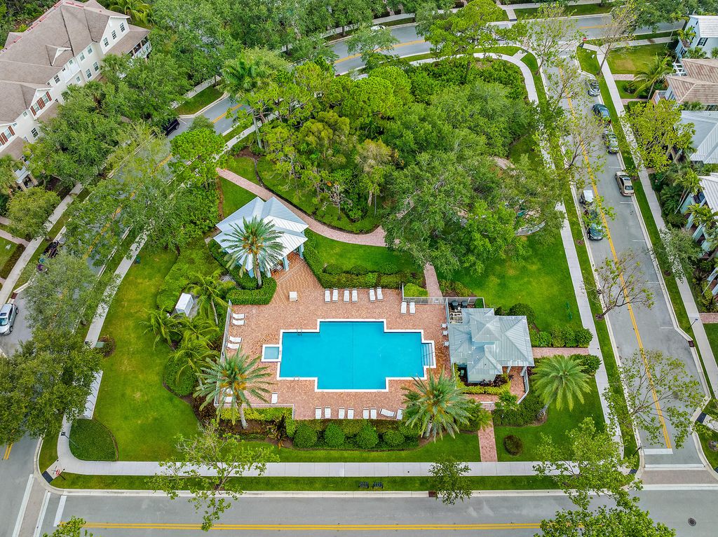 Photo of 200 W Bay Cedar Circle, Jupiter, FL 33458 (MLS # R11168900)