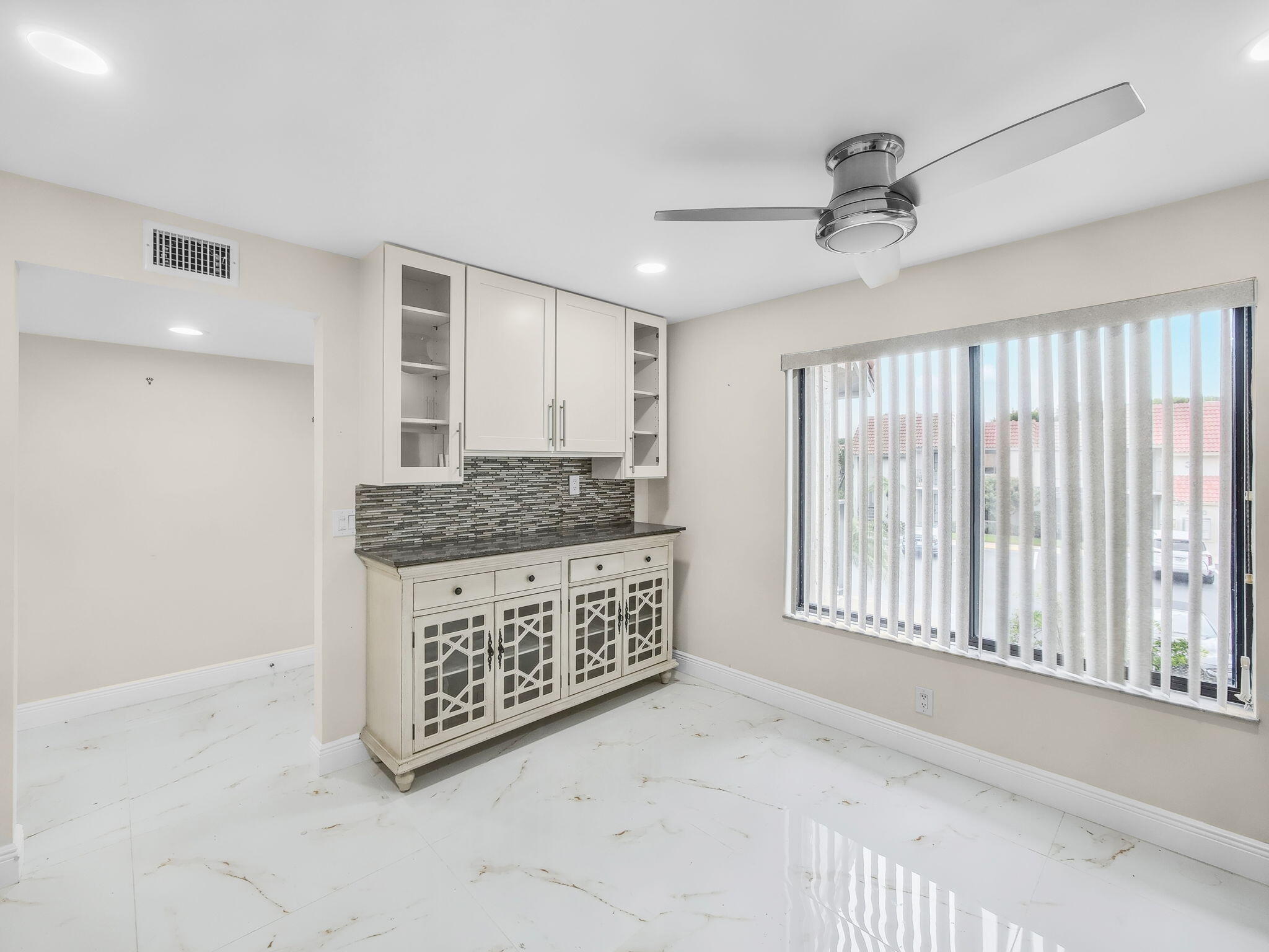 5547 Fairway Park Drive 203