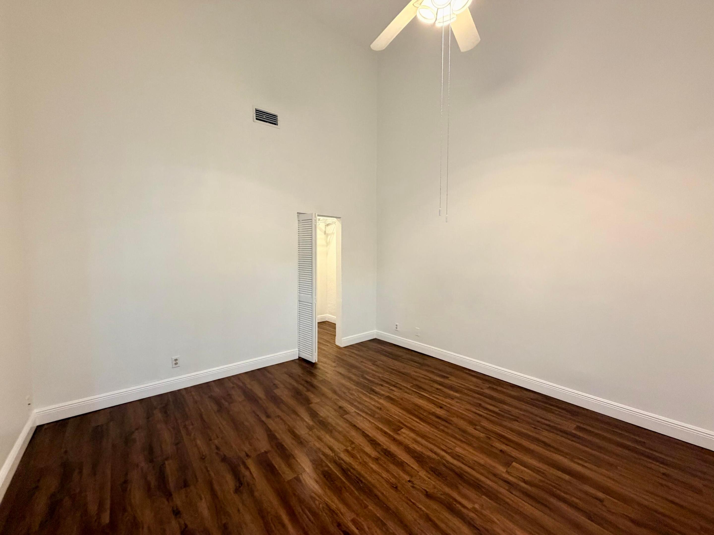 PARKLAND LAKES - Residential Lease