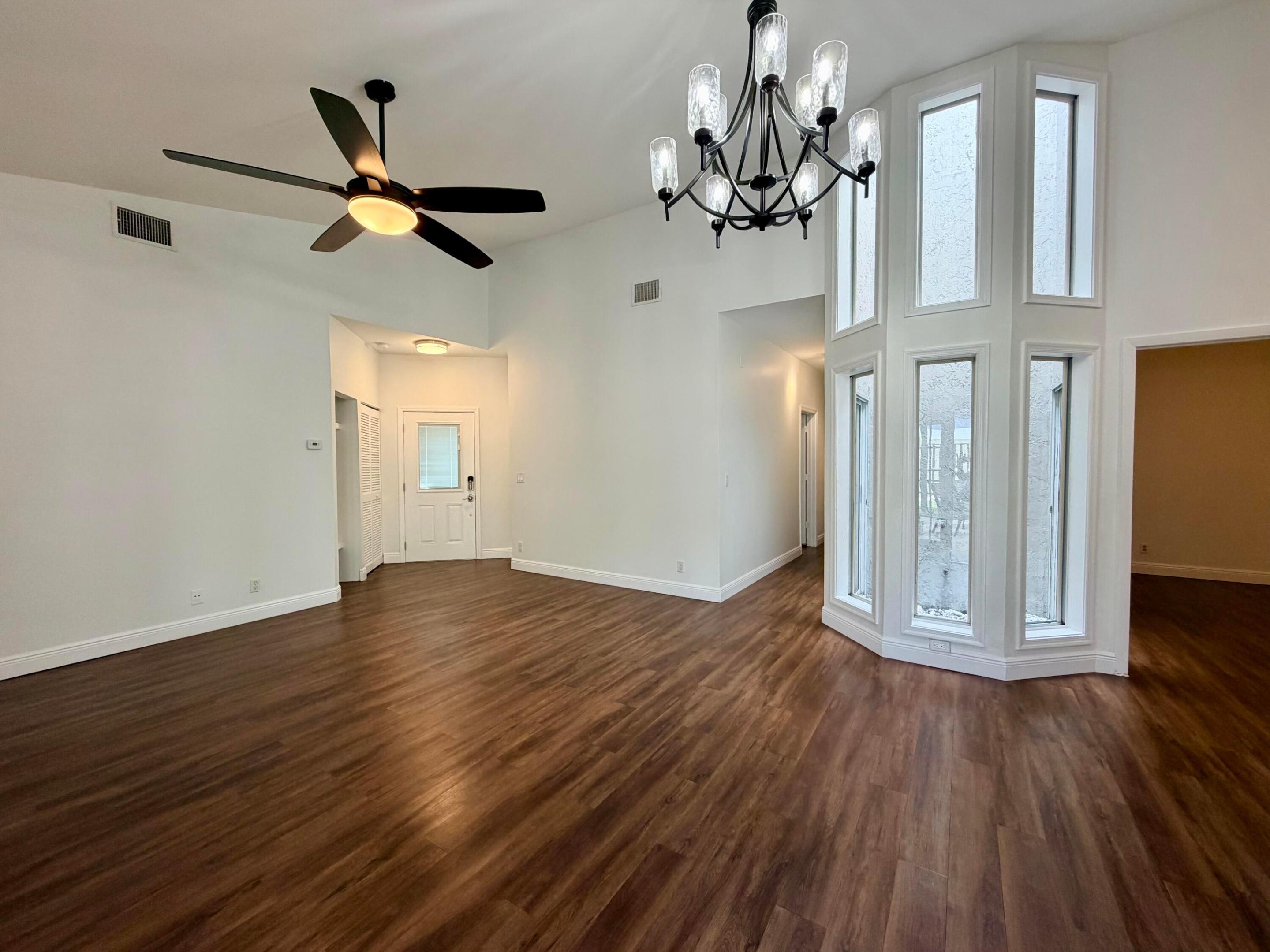 PARKLAND LAKES - Residential Lease