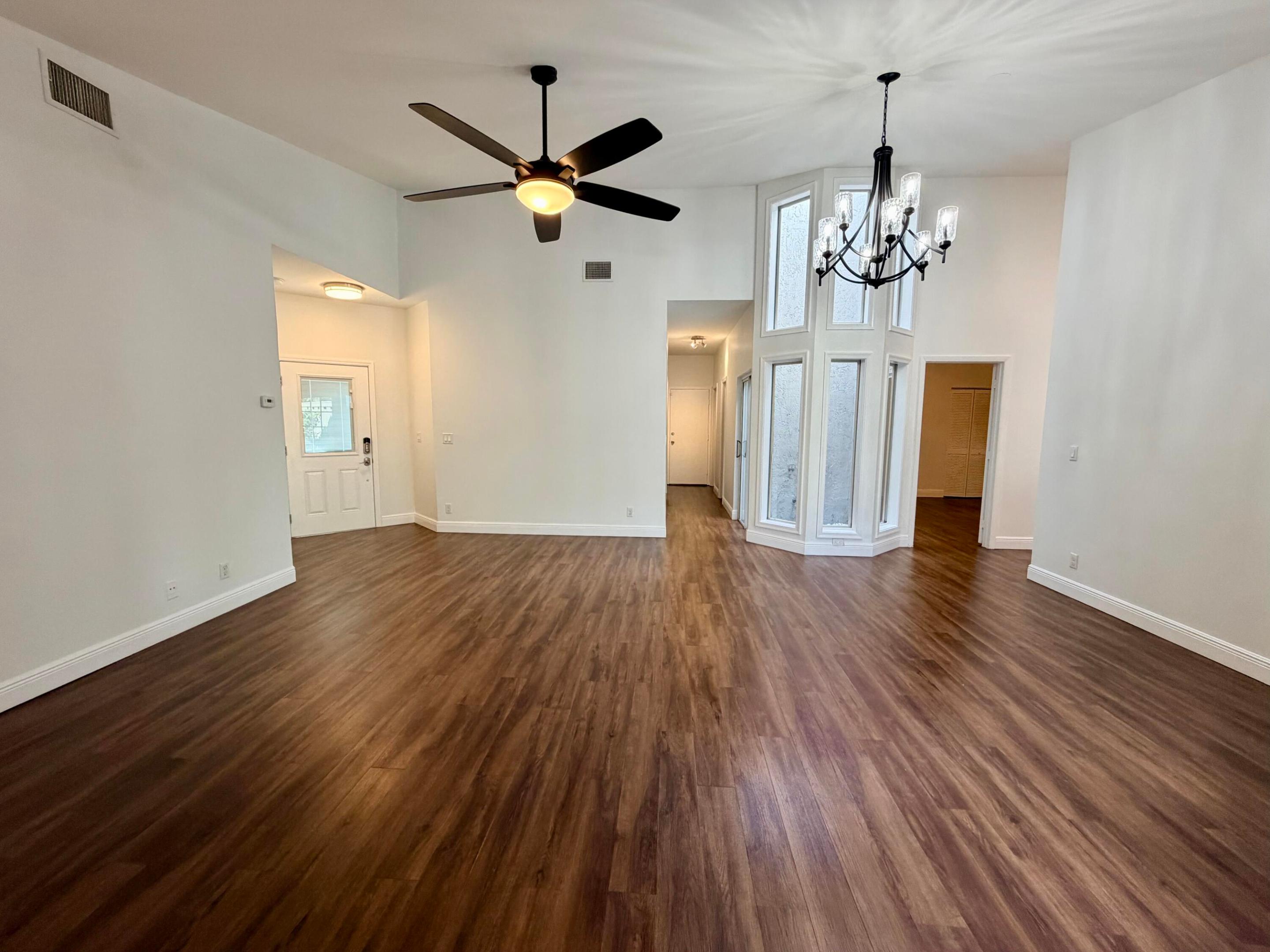 PARKLAND LAKES - Residential Lease