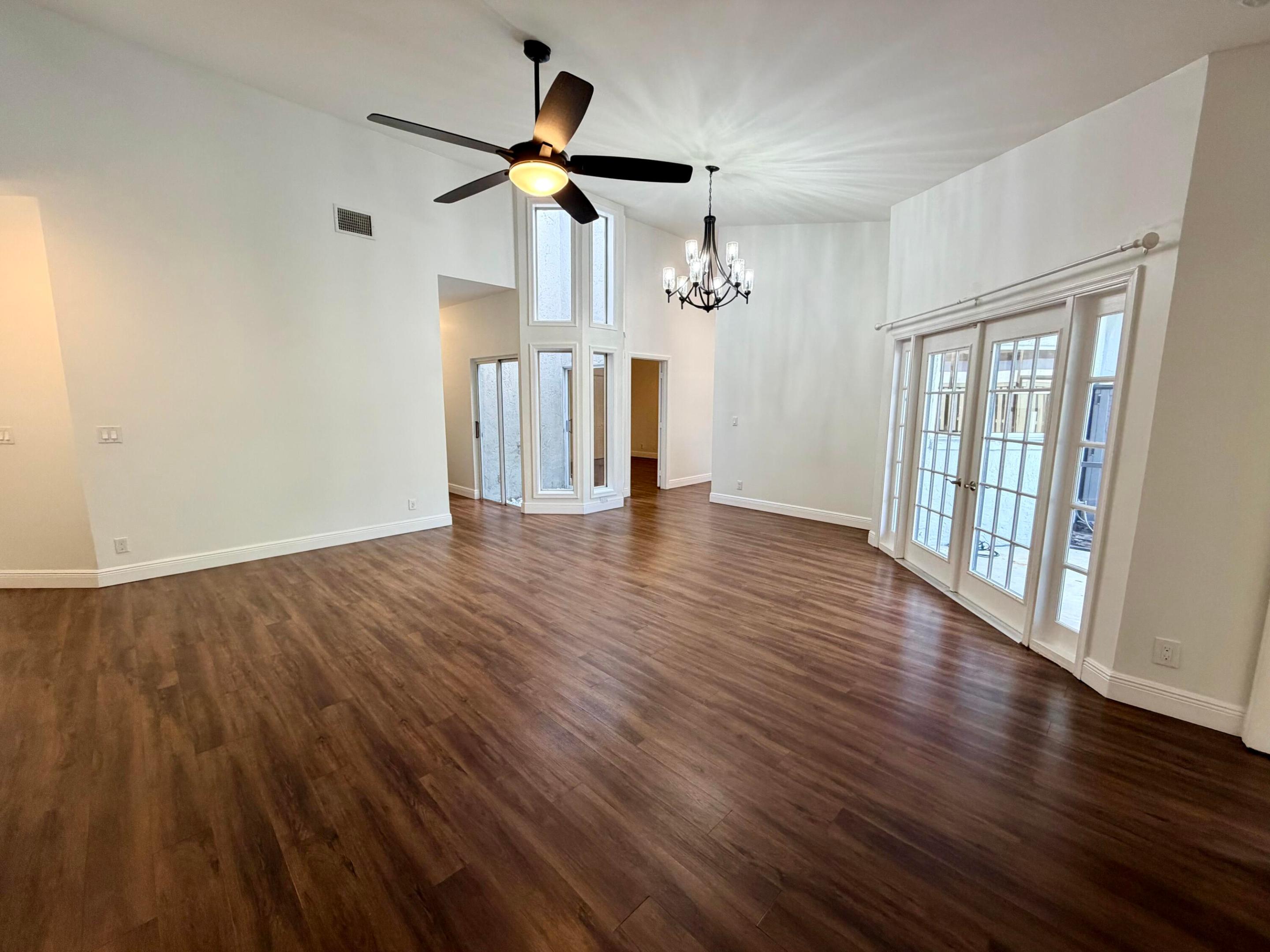 PARKLAND LAKES - Residential Lease