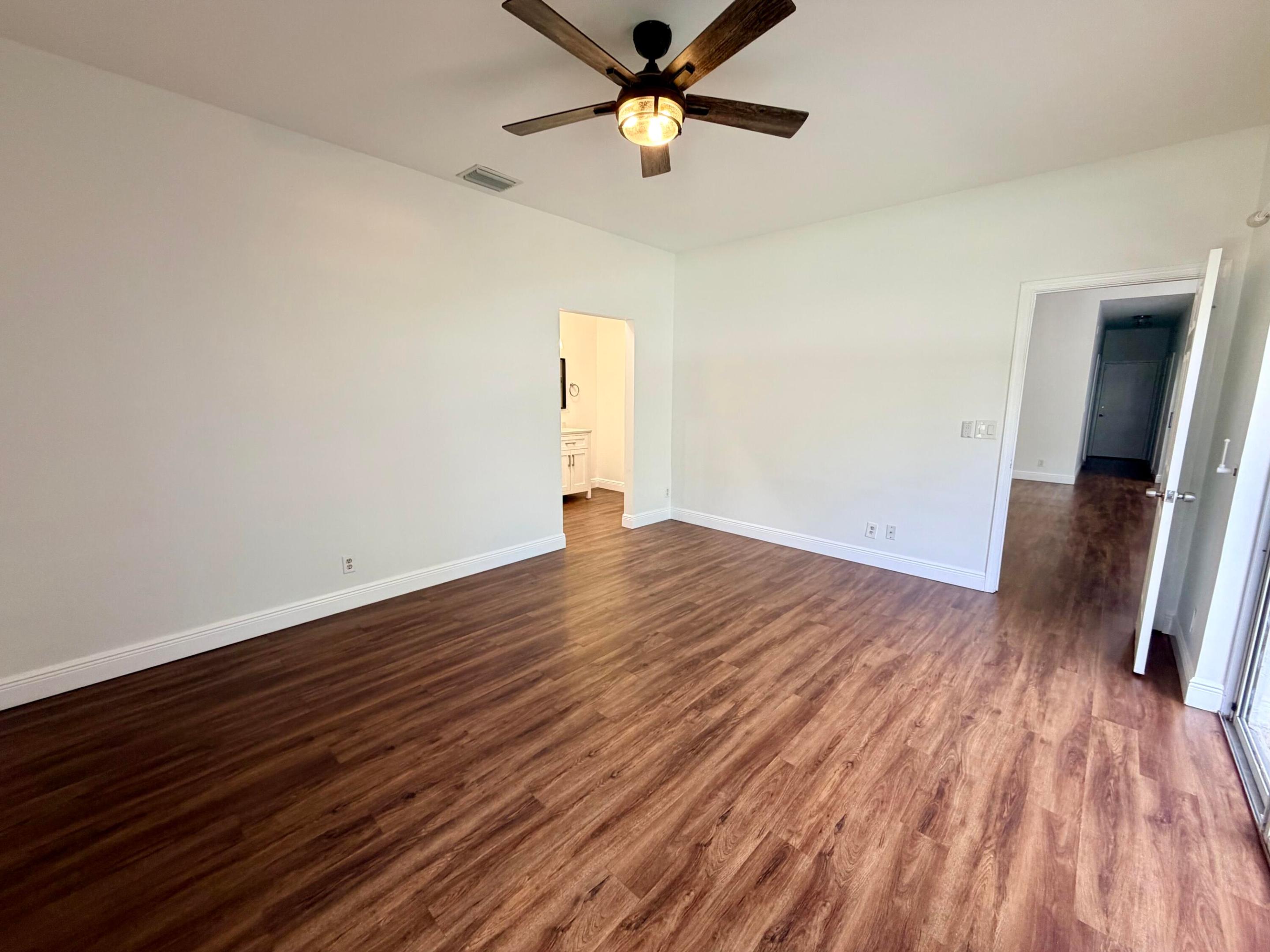 PARKLAND LAKES - Residential Lease