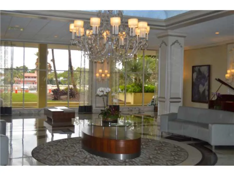 5600 Collins Ave Unit 6A  