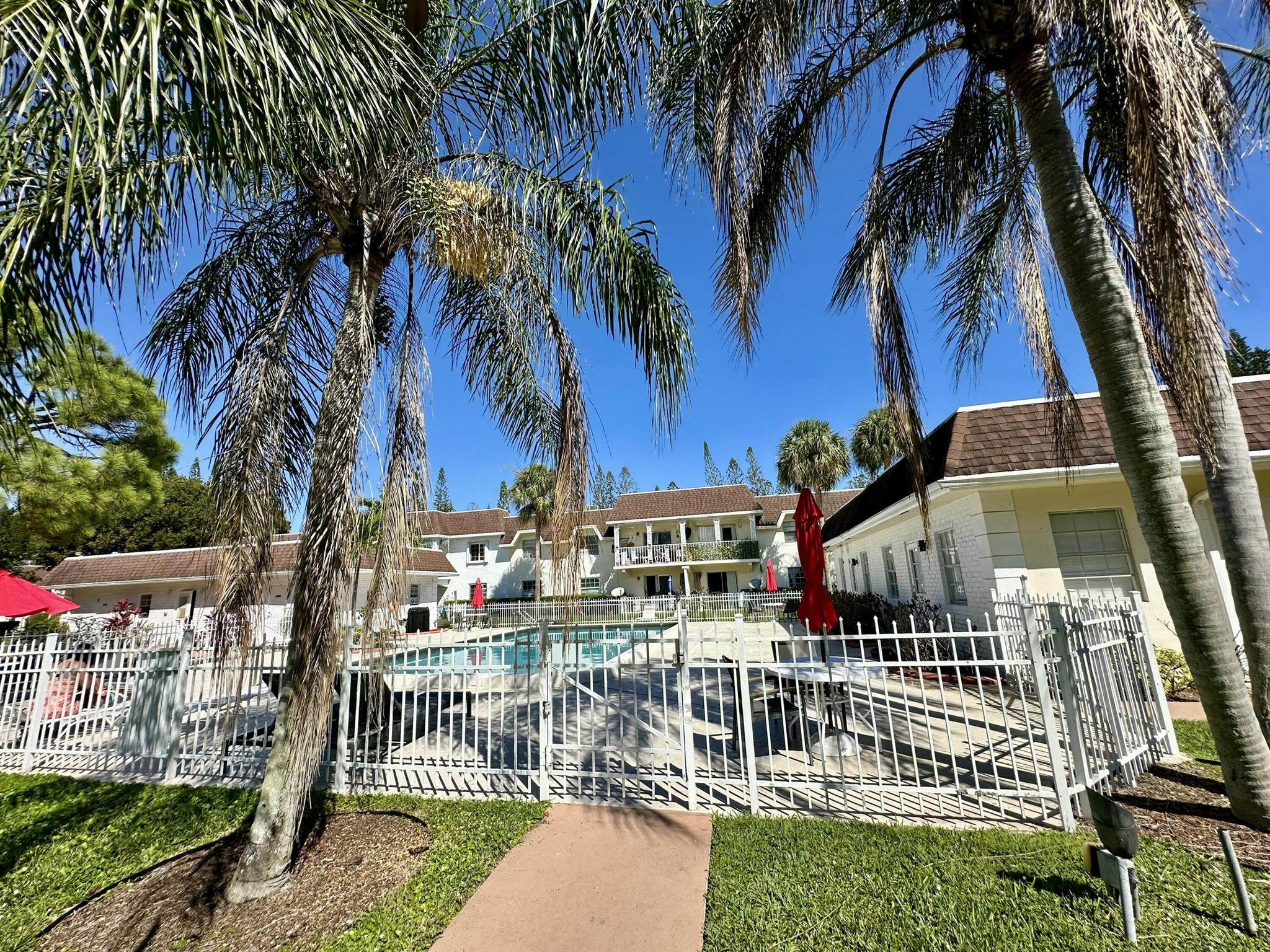 BROOKFIELD GARDENS NORTH - Residential