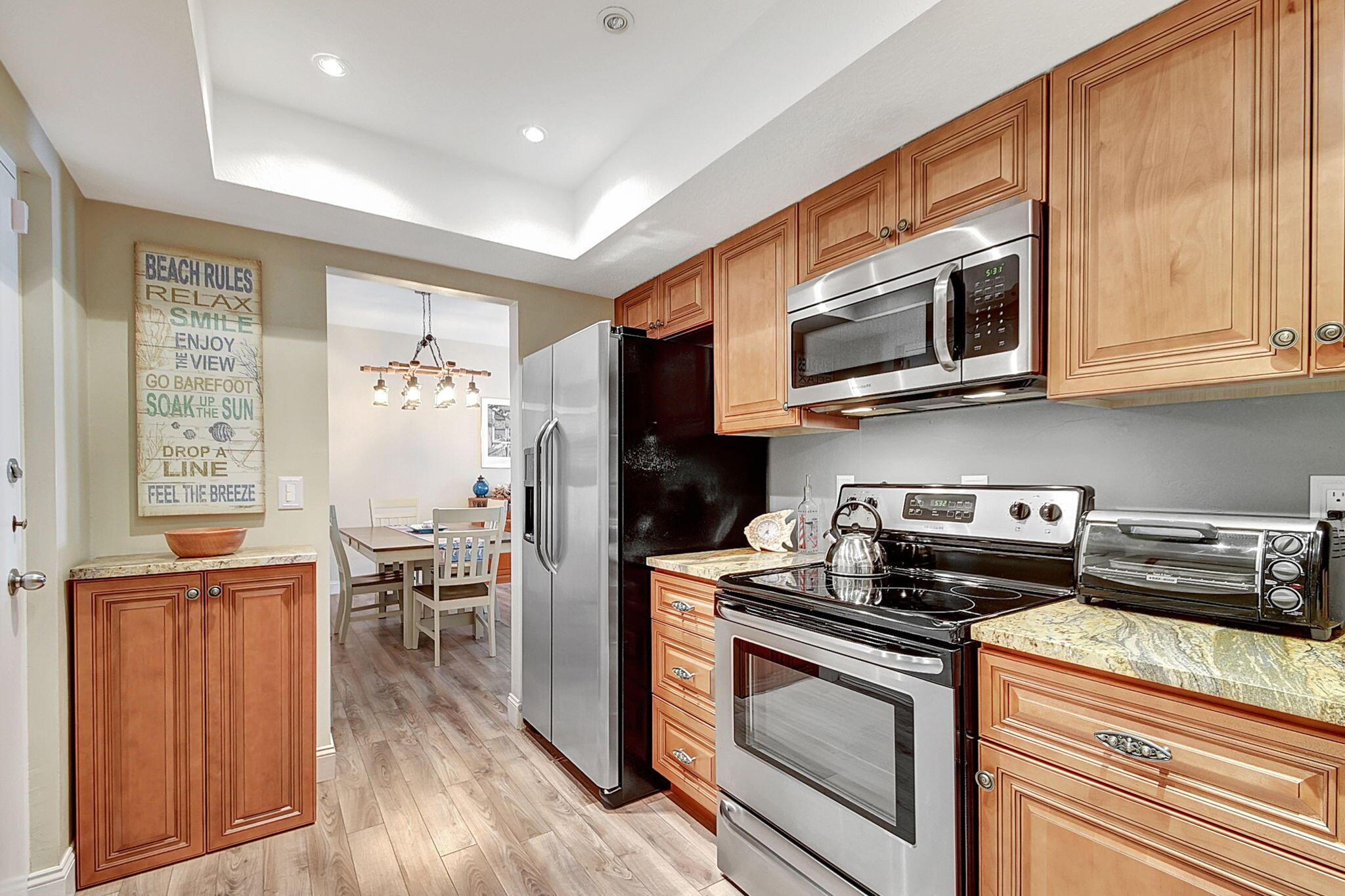LA RENAISSANCE - Residential Lease
