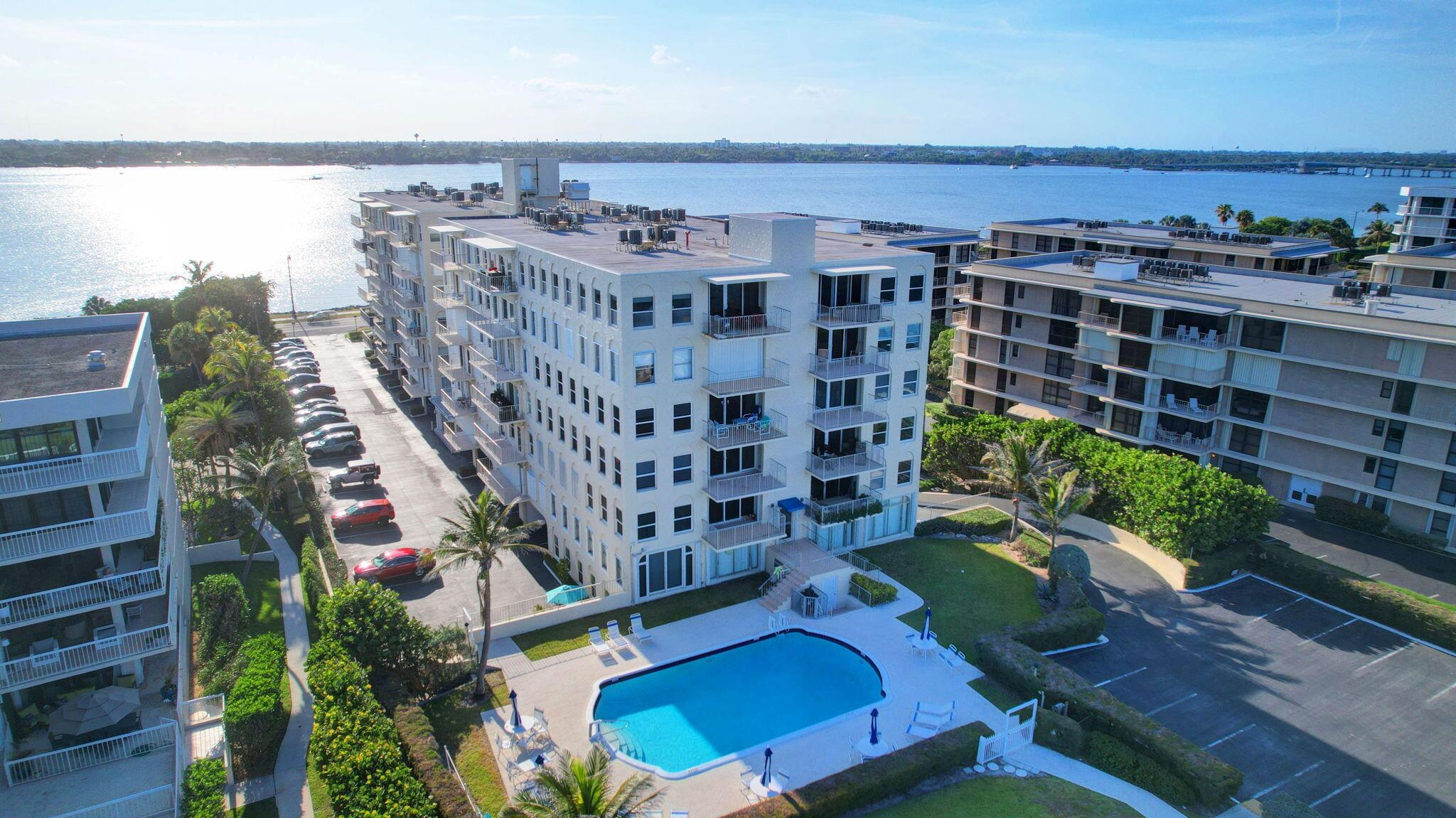 LA RENAISSANCE - Residential Lease