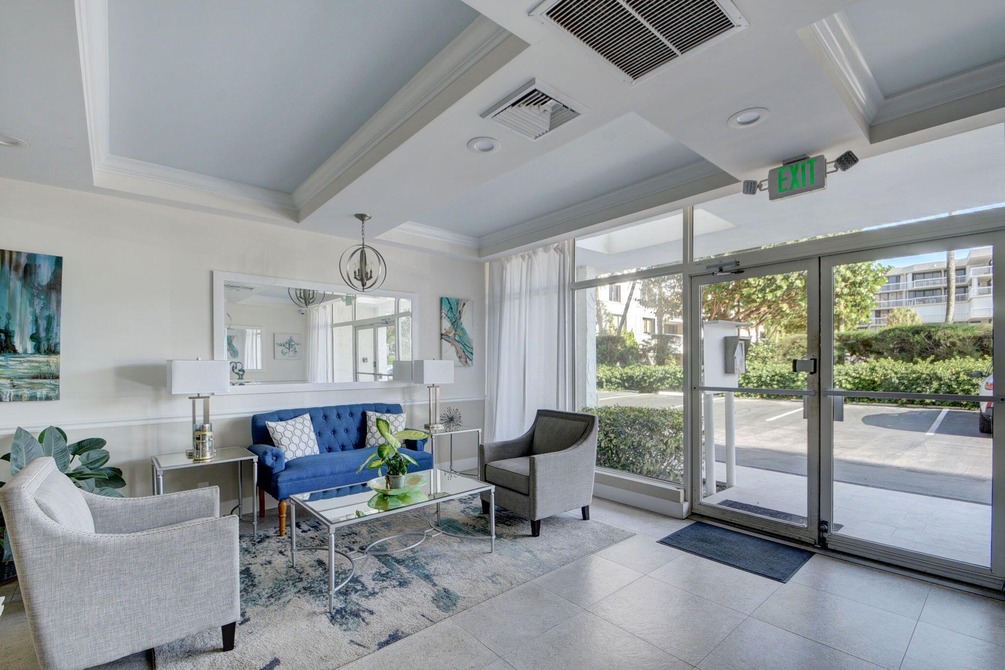 LA RENAISSANCE - Residential Lease