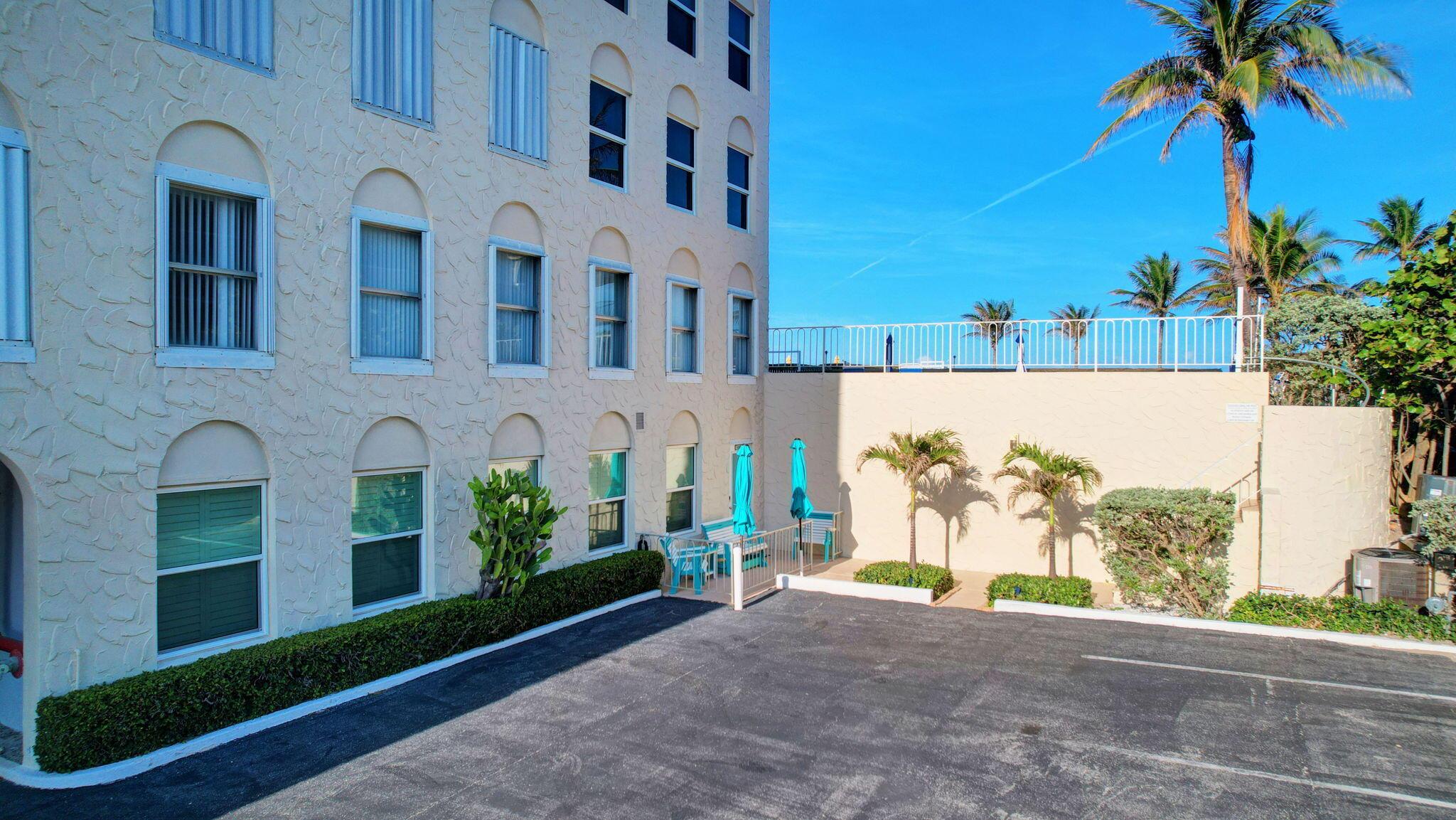 LA RENAISSANCE - Residential Lease