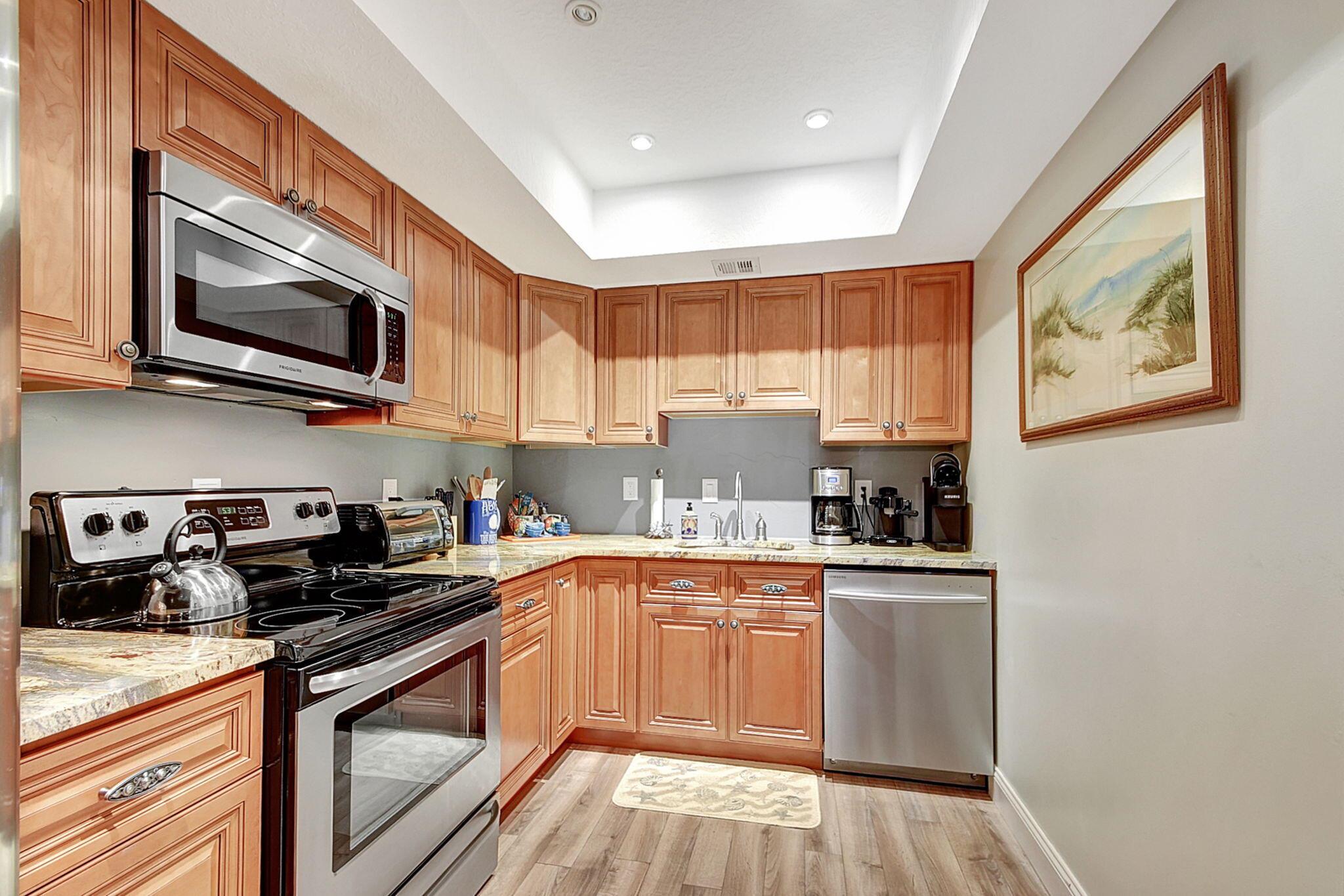 LA RENAISSANCE - Residential Lease