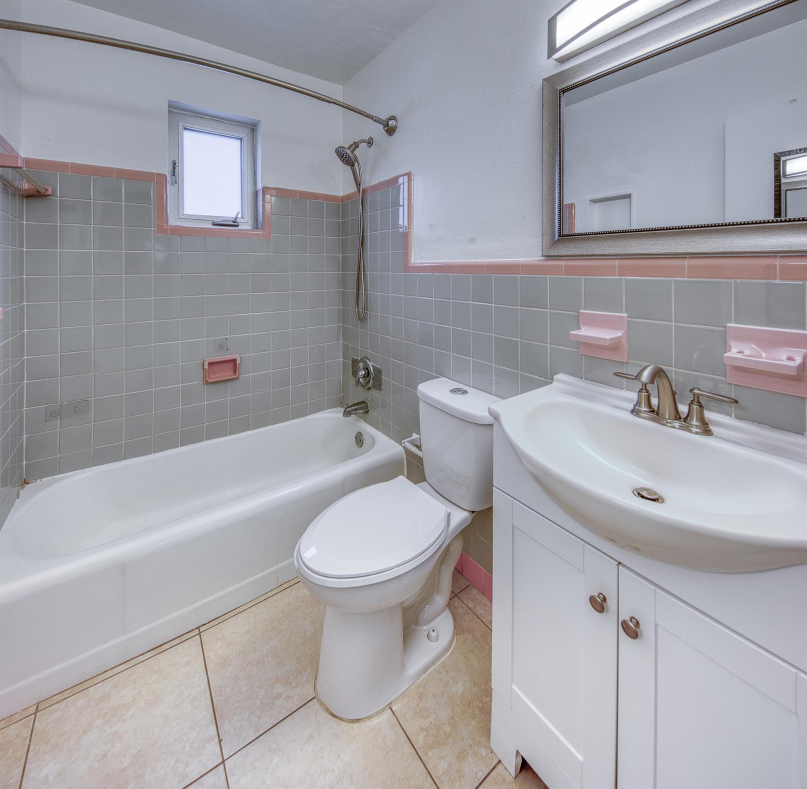 LAKE WORTH TOWN OF - Residential Lease