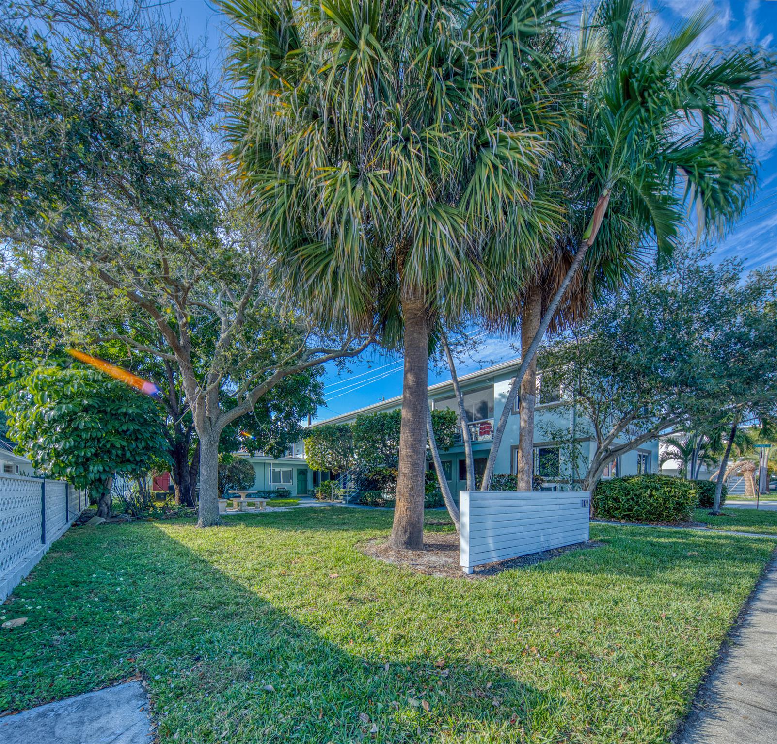 LAKE WORTH TOWN OF - Residential Lease