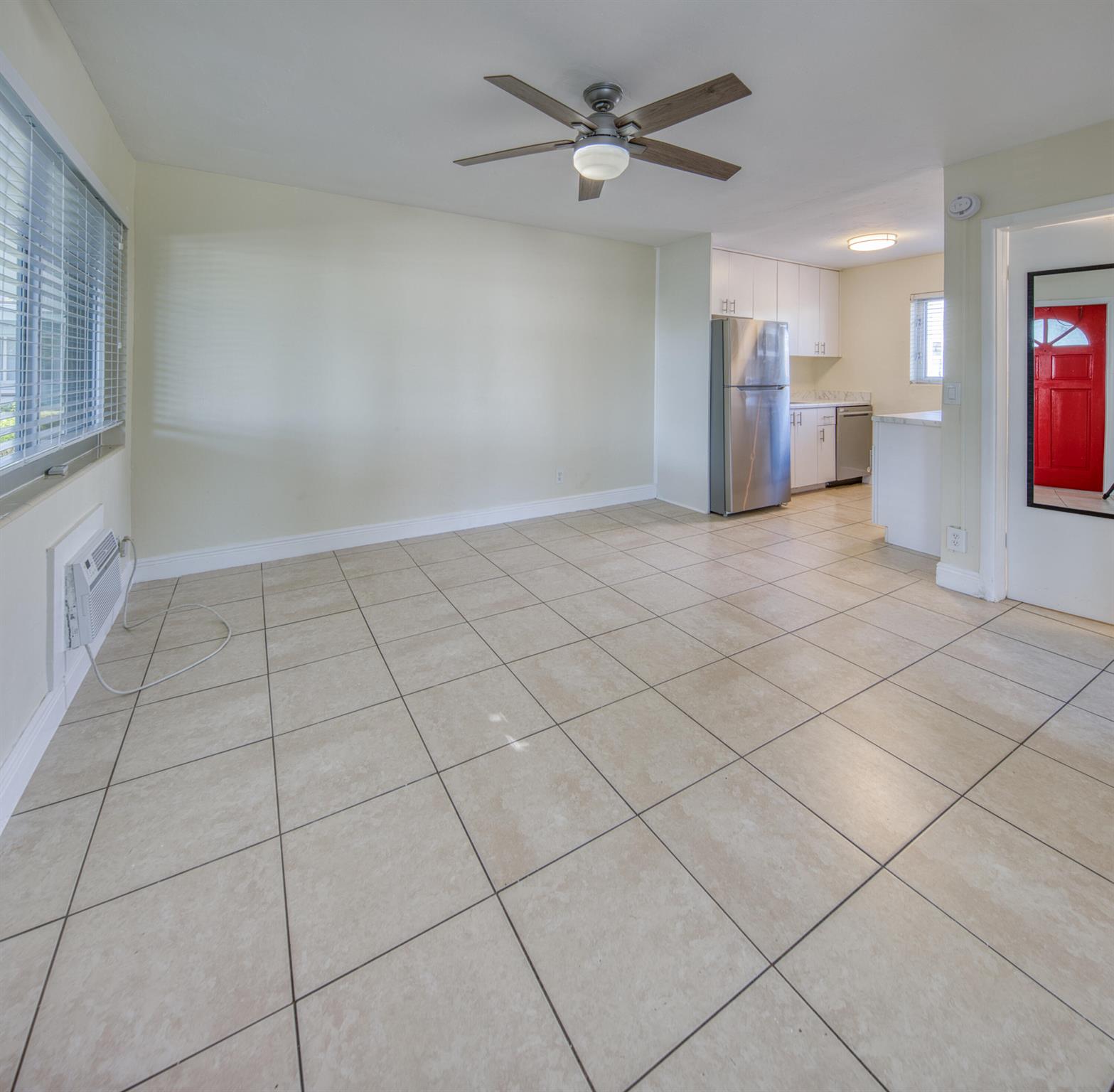 LAKE WORTH TOWN OF - Residential Lease