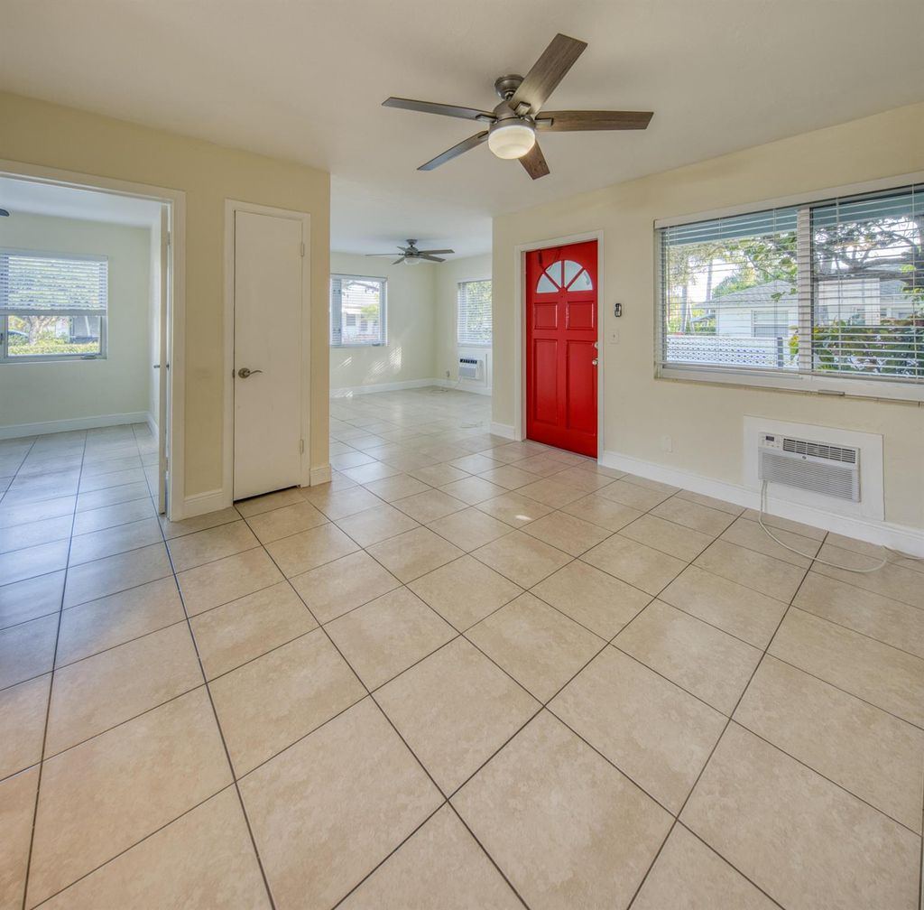 Photo of 101 S Palmway #7, Lake Worth Beach, FL 33460 (MLS # R11145821)