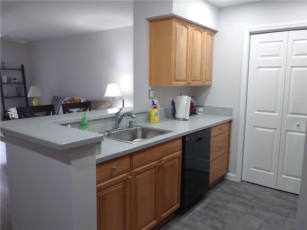 SAVANNAH AT RIVERSIDE - Residential