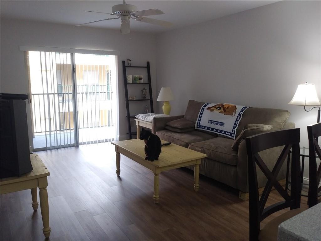 SAVANNAH AT RIVERSIDE - Residential