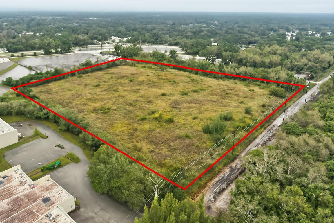 METES AND BOUNDS - Land