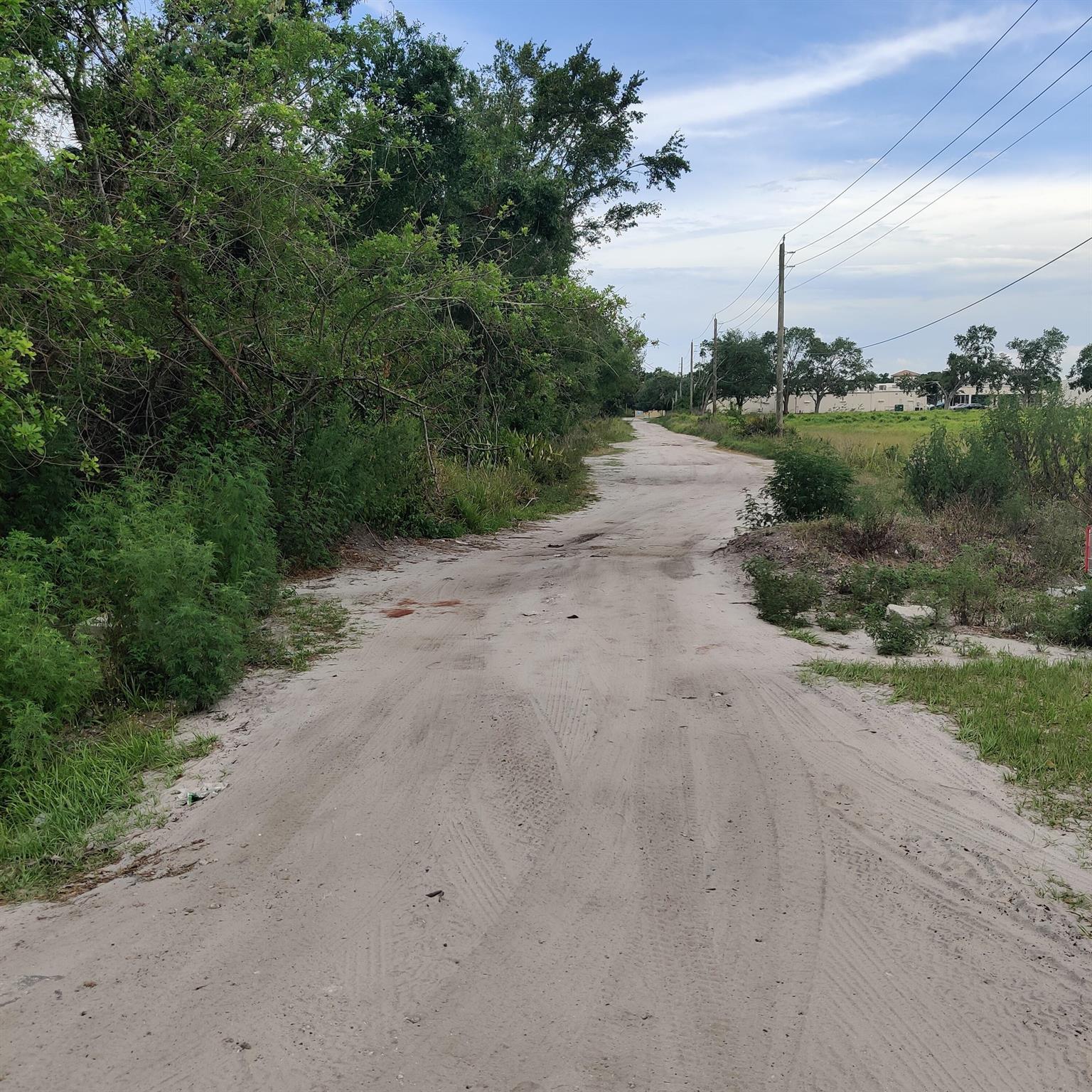 METES AND BOUNDS - Land