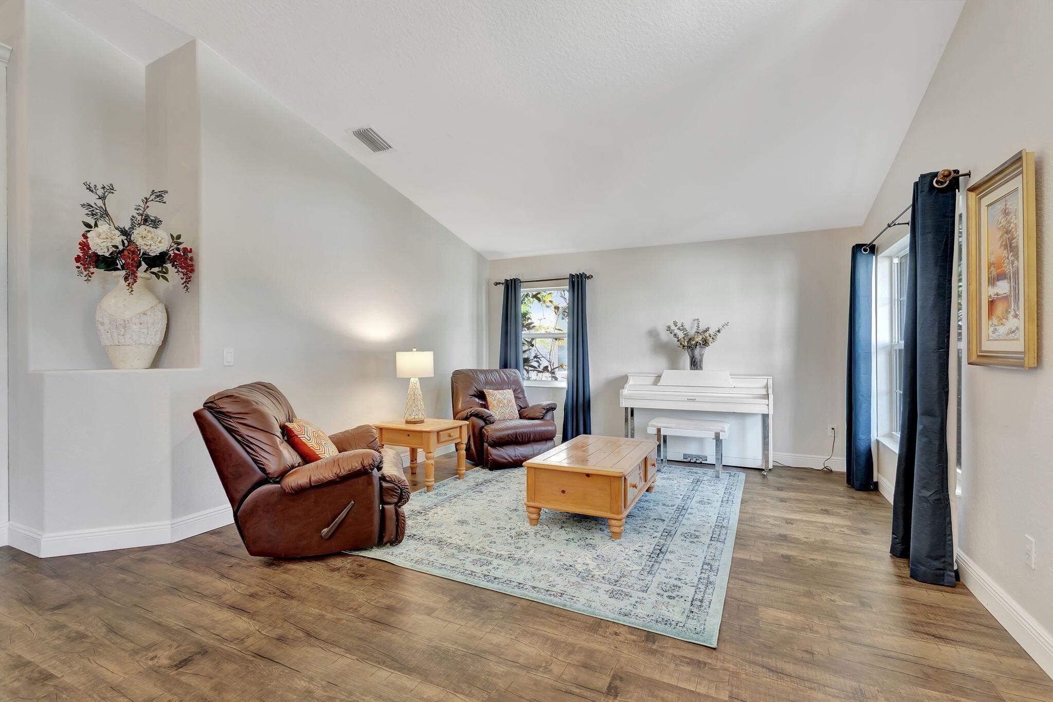 4174 Bahia Isle Circle