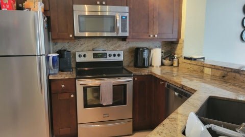Tiny photo for 6920 W Sample Road, Coral Springs, FL 33067 (MLS # B26060276)