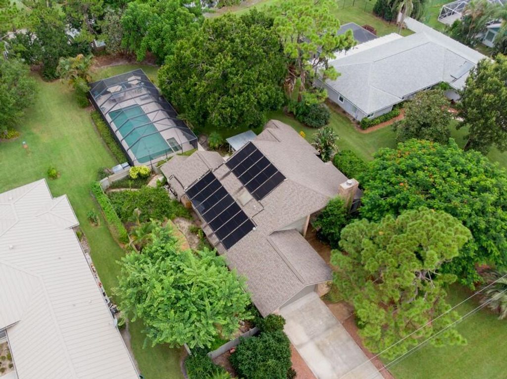 Photo of 5501 Deer Run Drive, Fort Pierce, FL 34951 (MLS # R10998153)