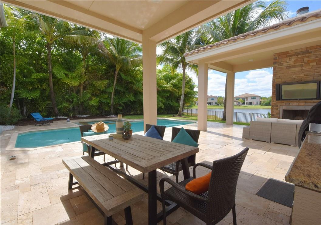 Parkland Golf & Country C - Residential