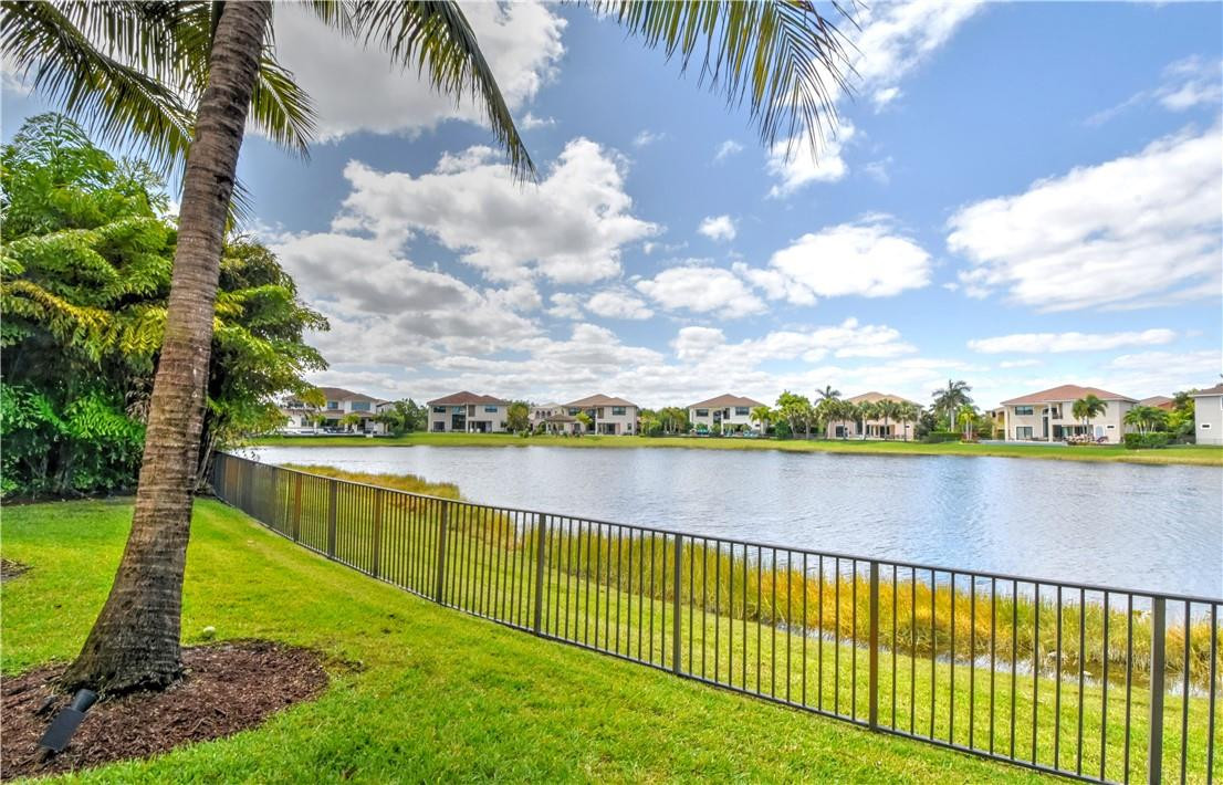 Parkland Golf & Country C - Residential