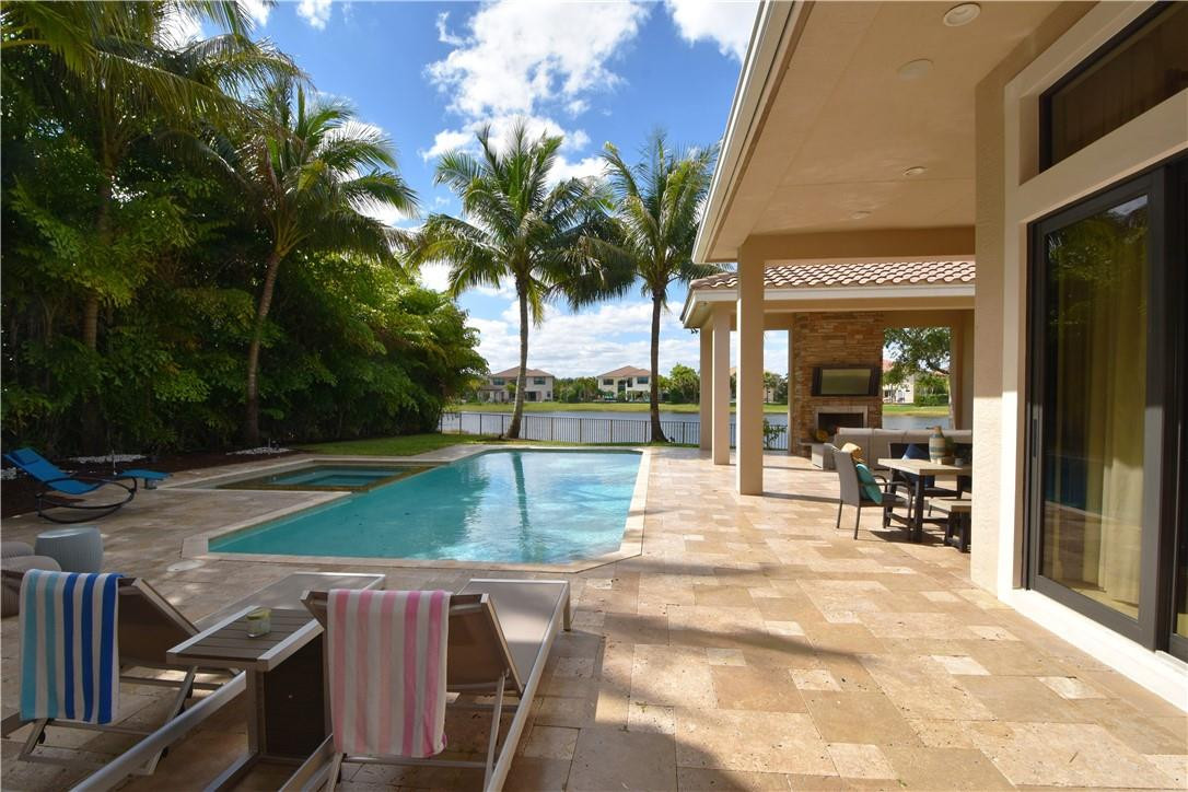 Parkland Golf & Country C - Residential