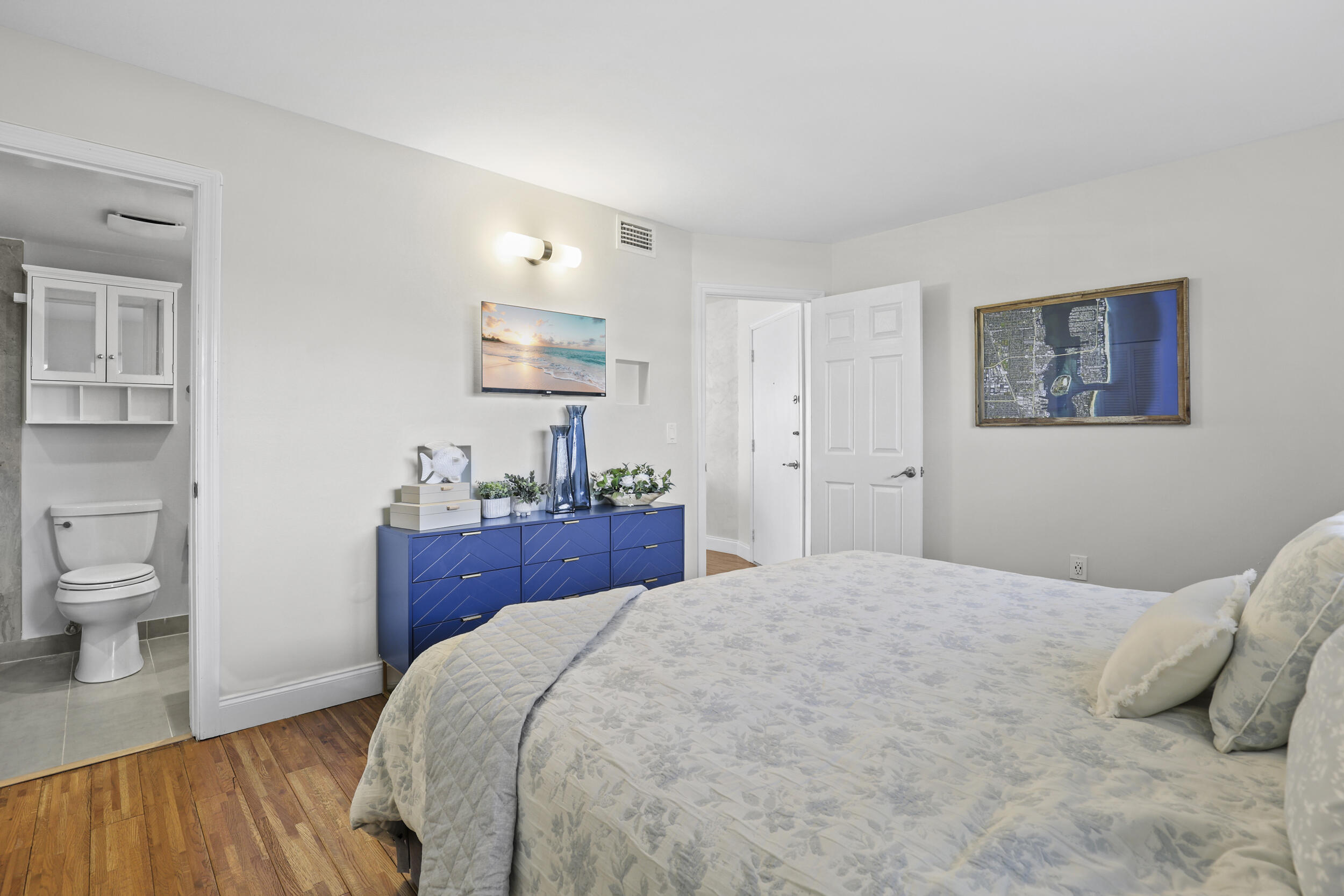 WILSHIRE NORTH CONDOS - Residential Lease
