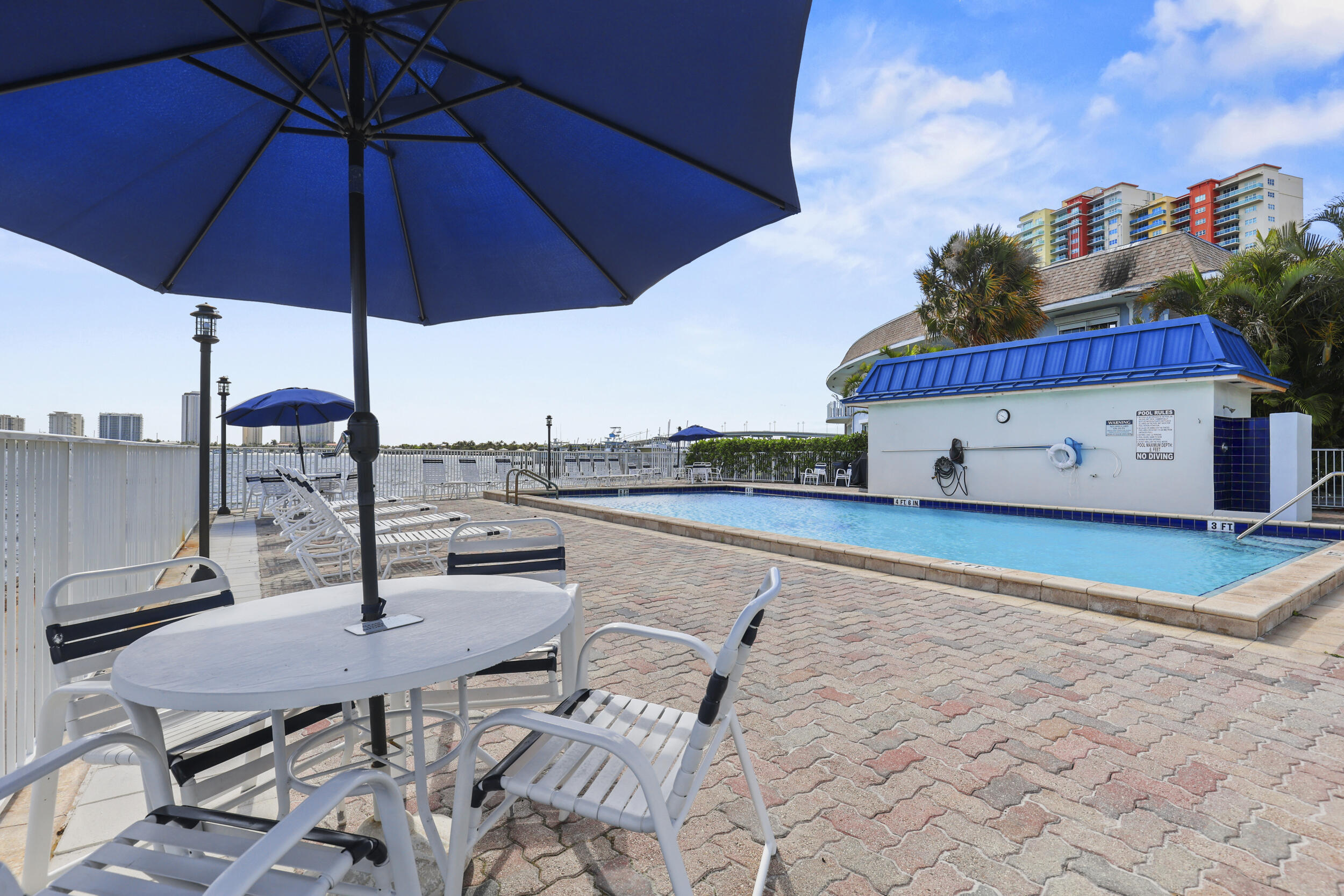 WILSHIRE NORTH CONDOS - Residential Lease