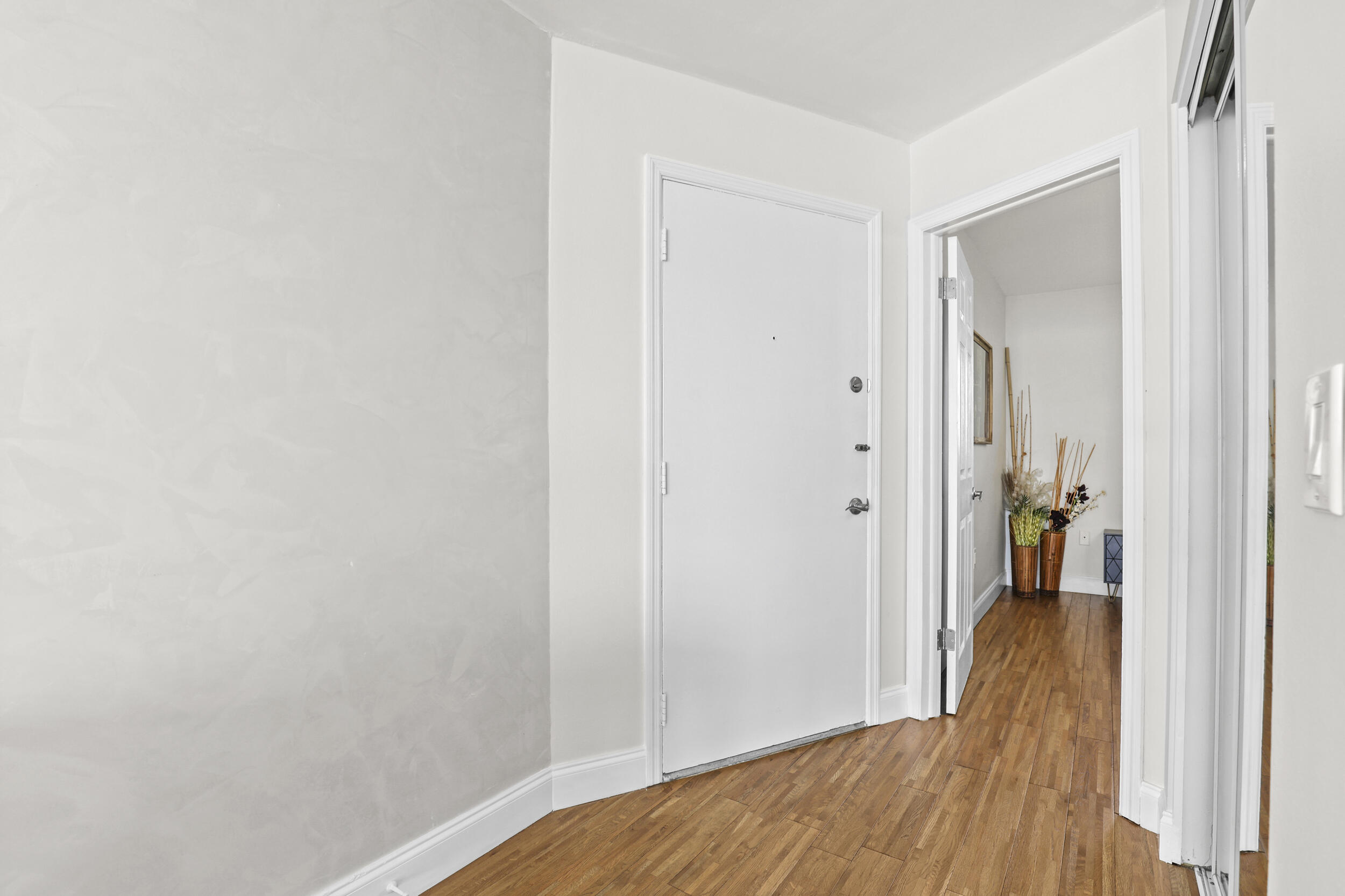 WILSHIRE NORTH CONDOS - Residential Lease