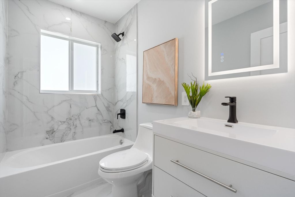 Photo of 324 NE 28th Street, Wilton Manors, FL 33334 (MLS # B26007172)