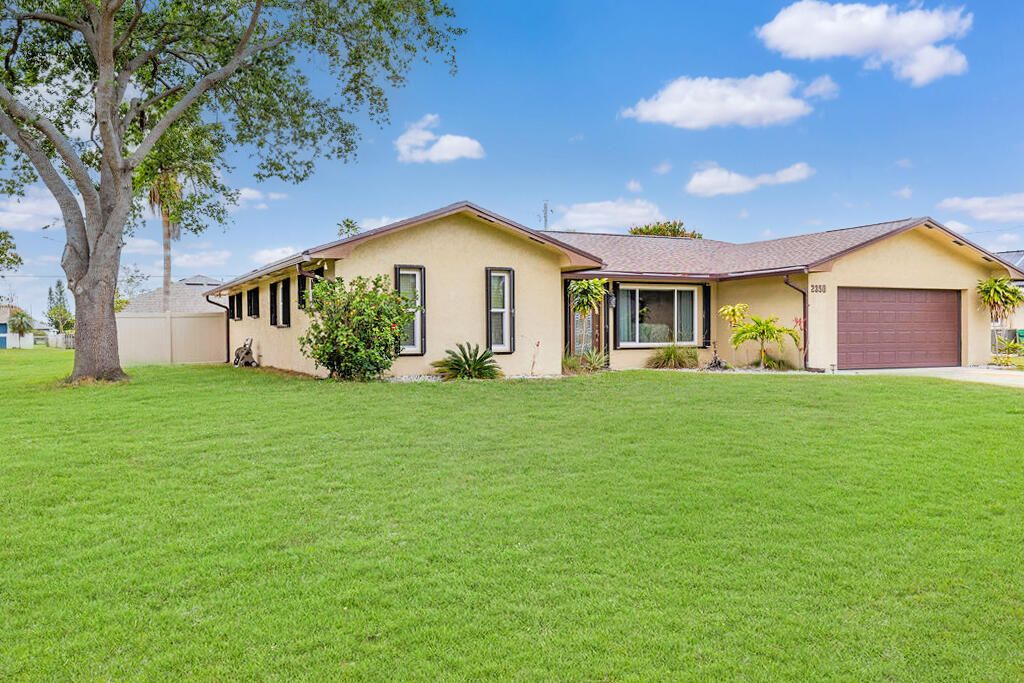 Photo of 2350 SE Pinero Road, Port Saint Lucie, FL 34952 (MLS # R10965298)