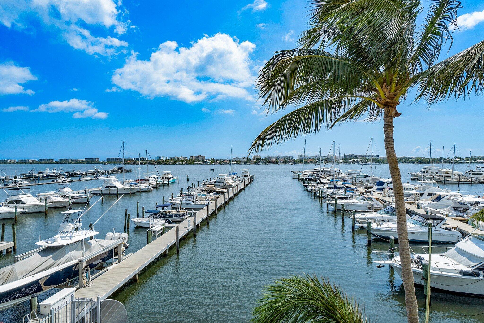 MOORINGS AT LANTANA CONDO 3 - Residential