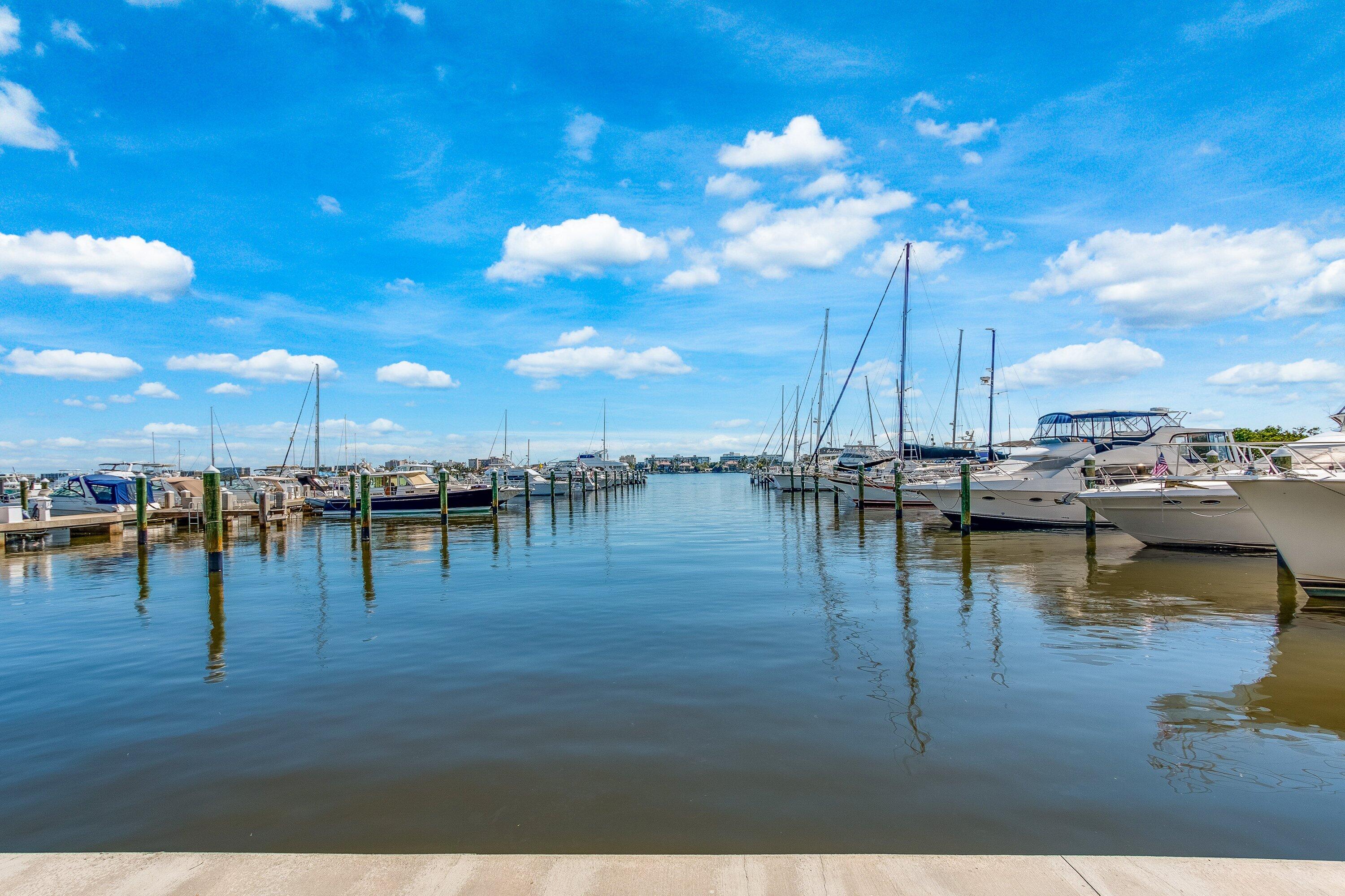 MOORINGS AT LANTANA CONDO 3 - Residential