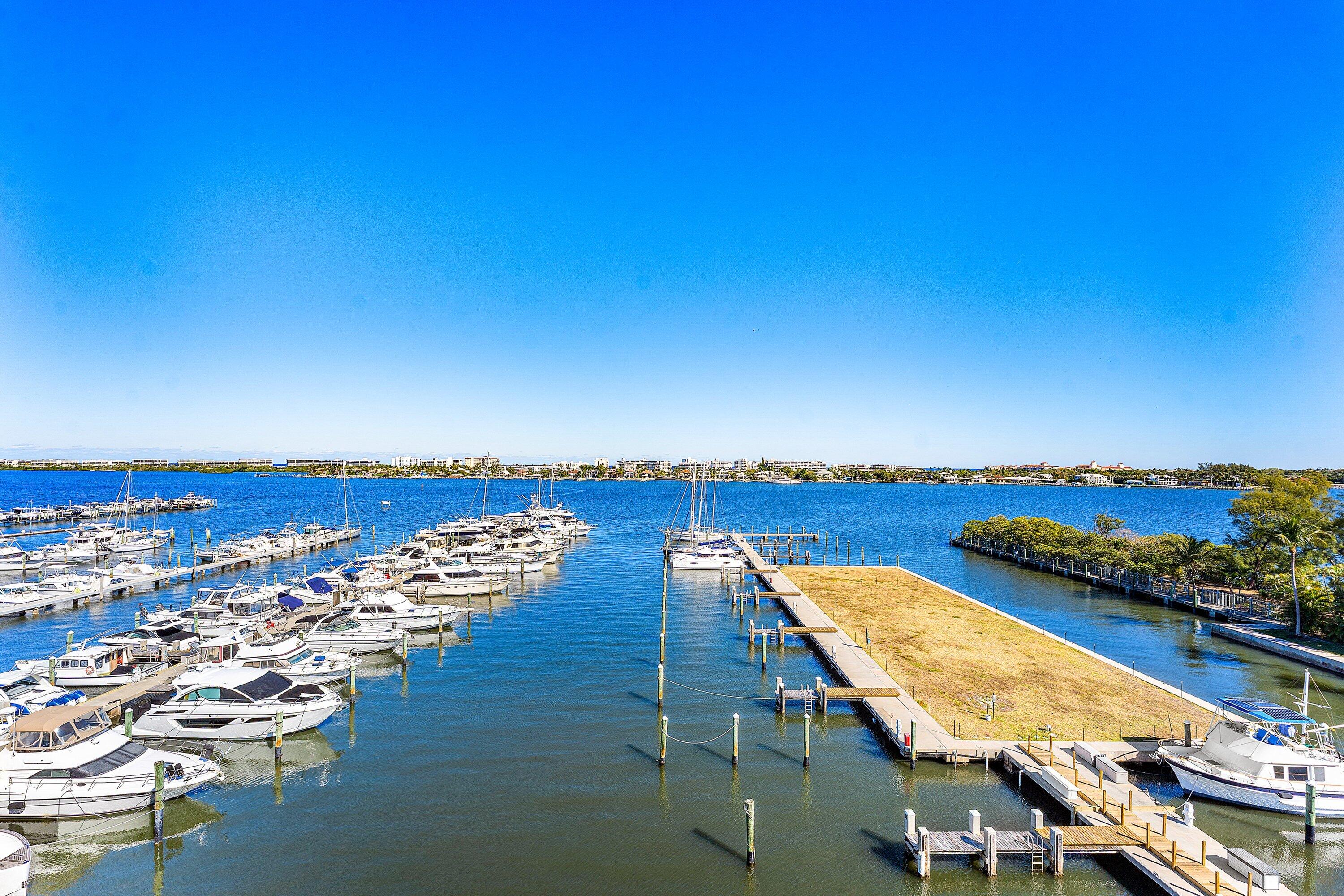 MOORINGS AT LANTANA CONDO 3 - Residential