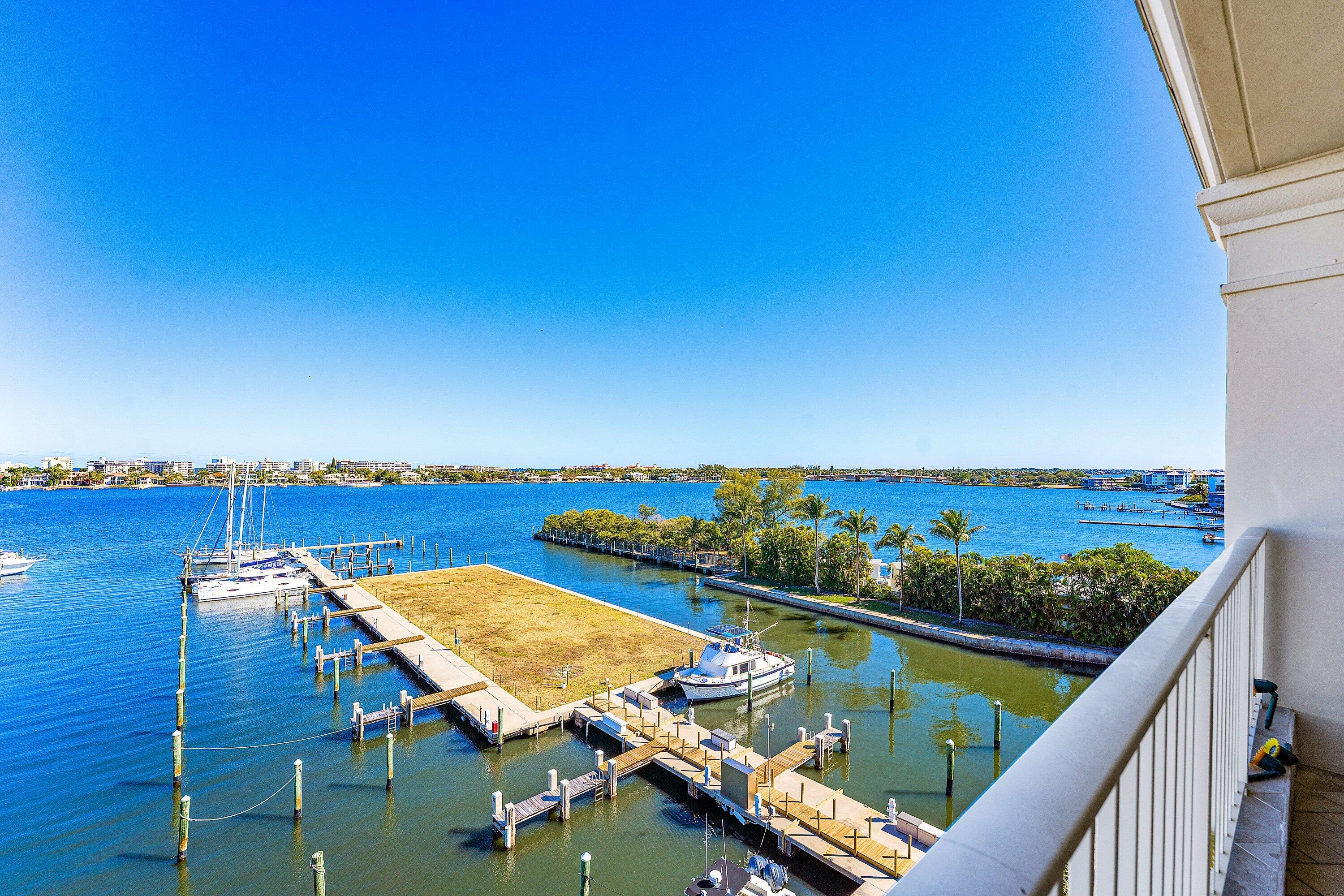 MOORINGS AT LANTANA CONDO 3 - Residential