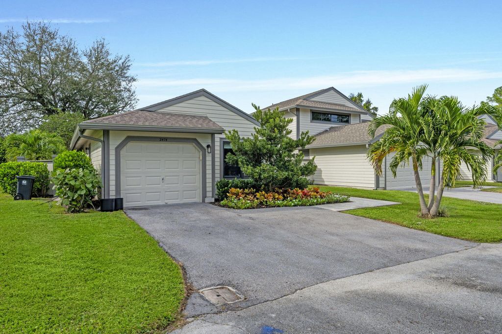 Photo of 2474 Bedford Mews Dr, Wellington, FL 33414 (MLS # B26000633)
