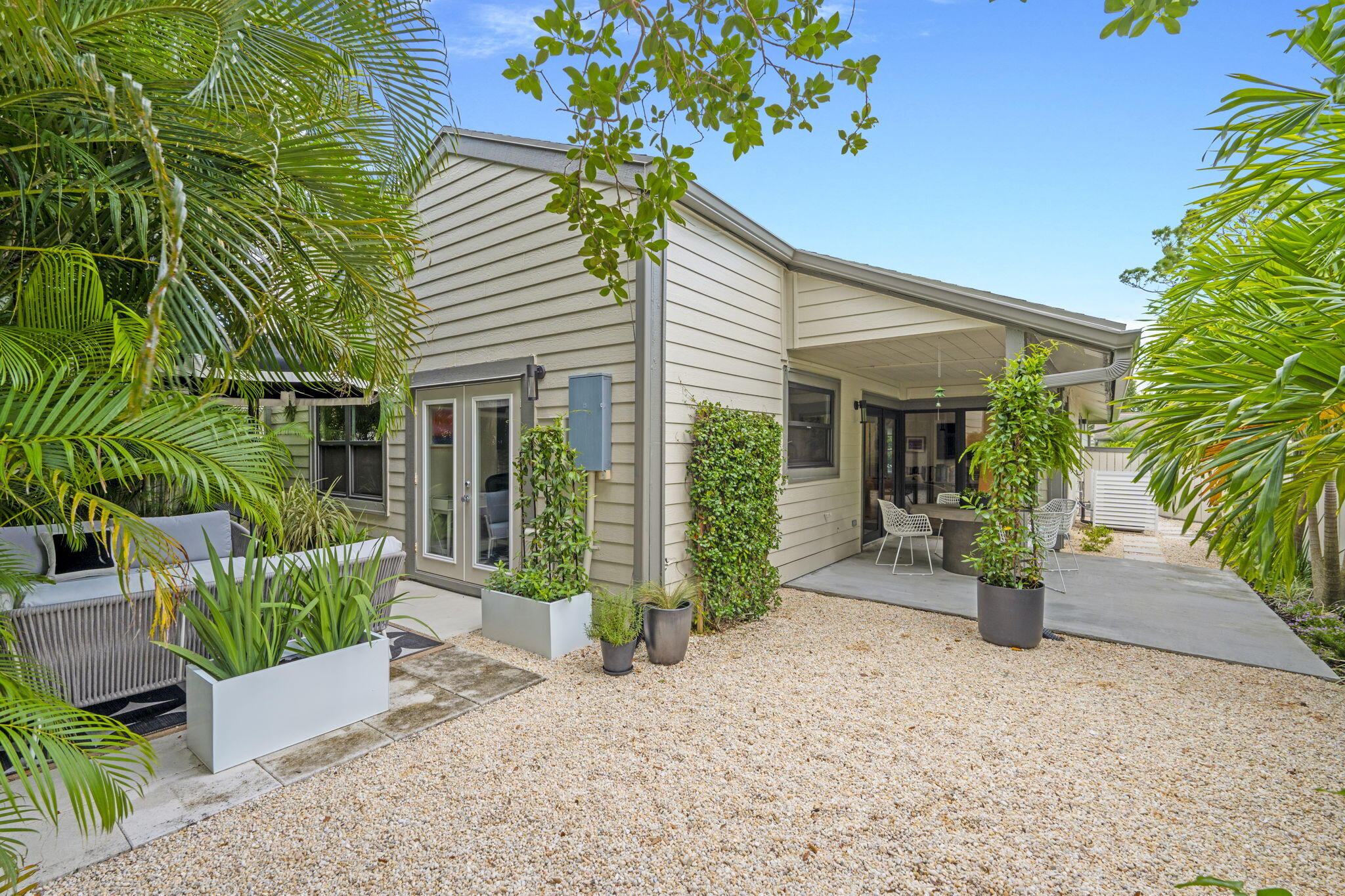 BEDFORD MEWS AT WELLINGTON - Residential