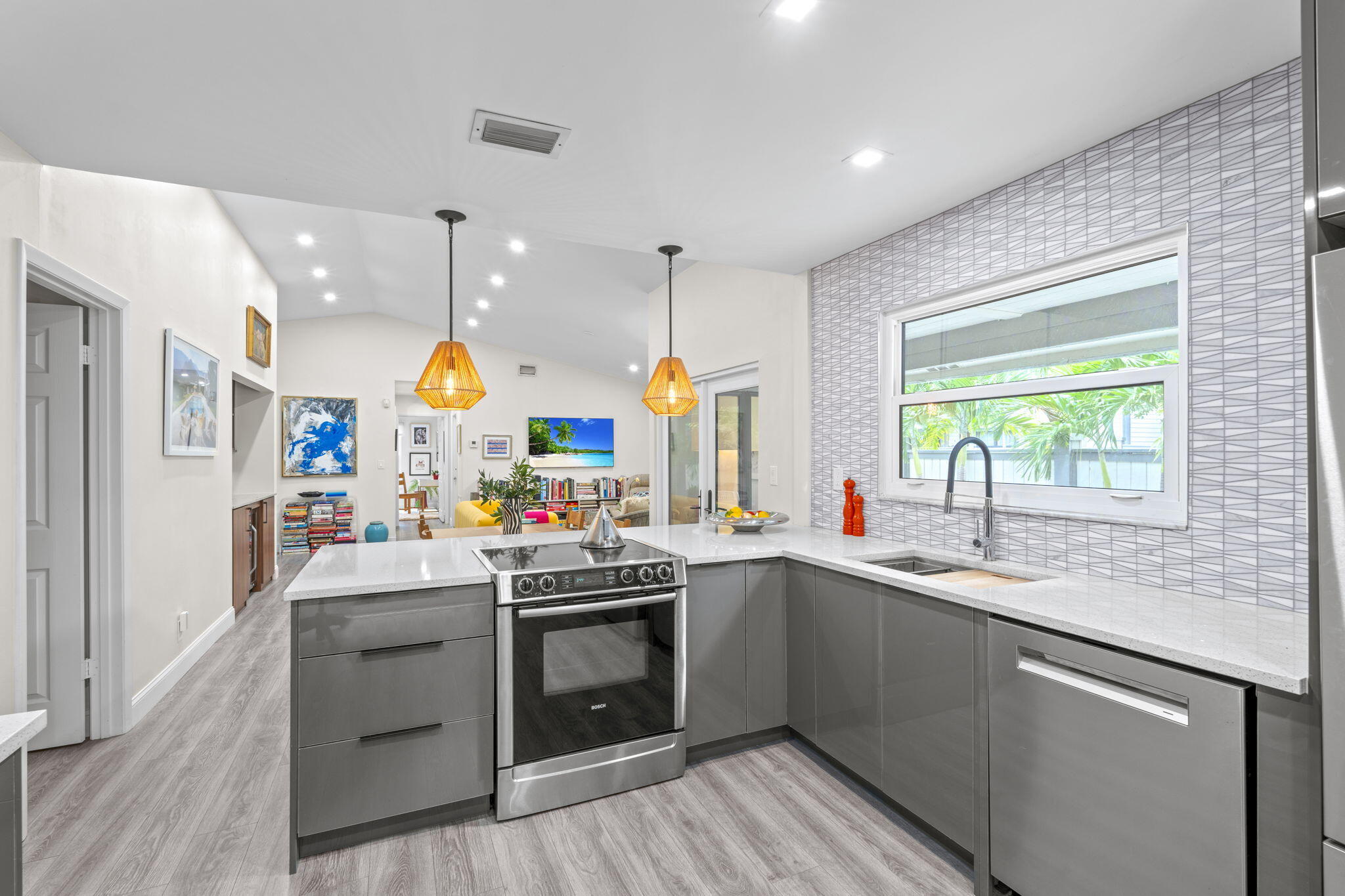 BEDFORD MEWS AT WELLINGTON - Residential