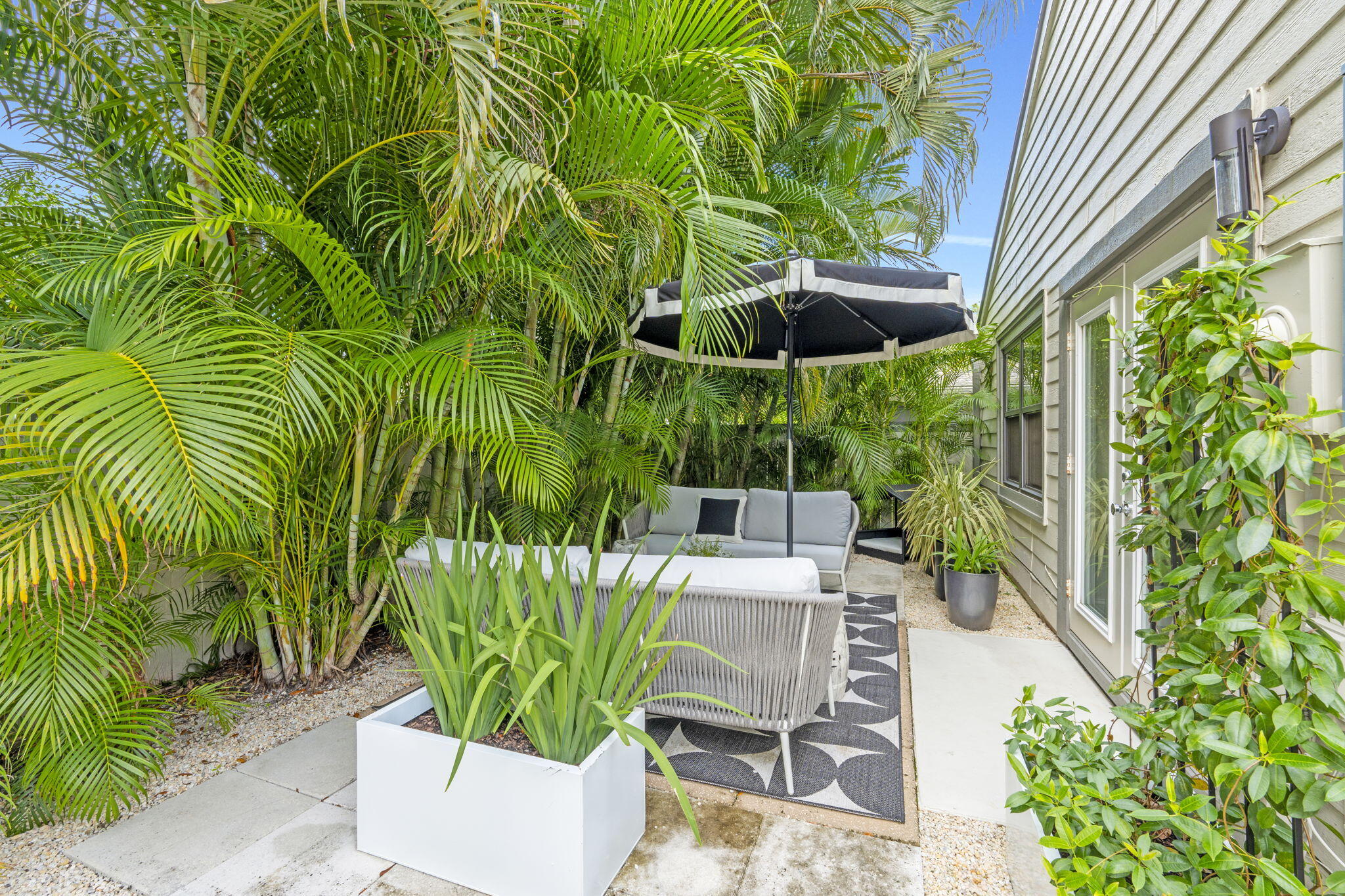 BEDFORD MEWS AT WELLINGTON - Residential