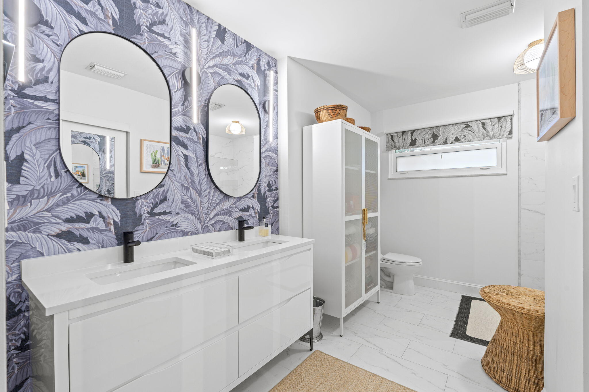 BEDFORD MEWS AT WELLINGTON - Residential