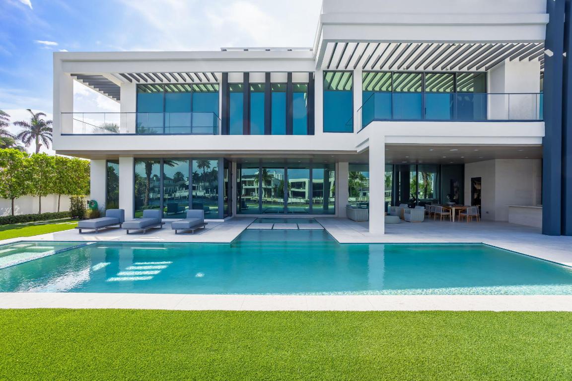 ROYAL PALM YACHT & COUNTRY CLUB - Residential