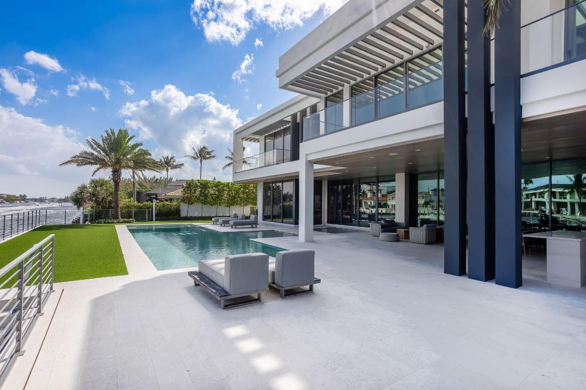 ROYAL PALM YACHT & COUNTRY CLUB - Residential