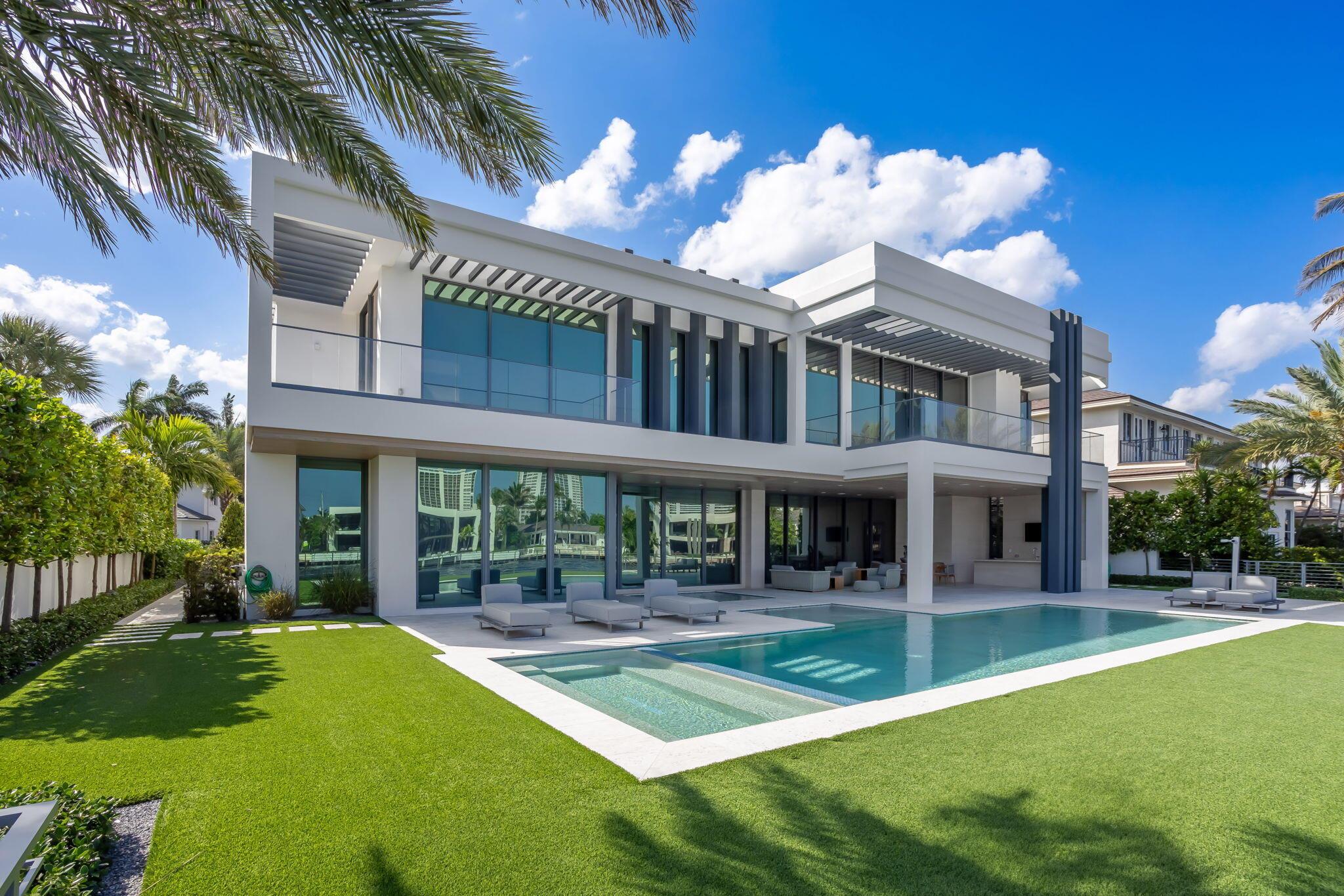 ROYAL PALM YACHT & COUNTR - Residential